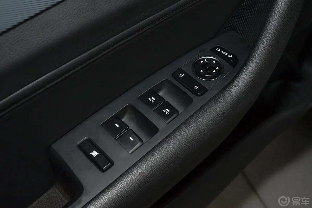 索纳塔2.4L 自动 LUX 至尊型车窗升降键