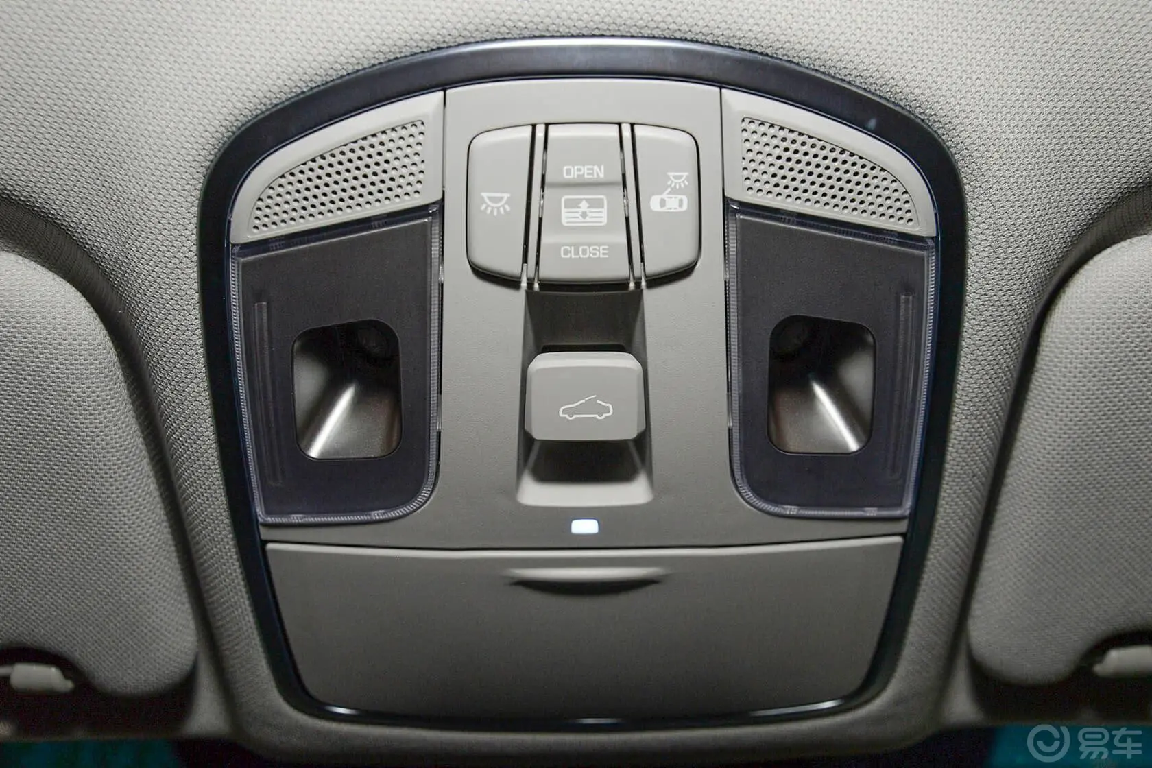 索纳塔2.4L 自动 LUX 至尊型前排车顶中央控制区
