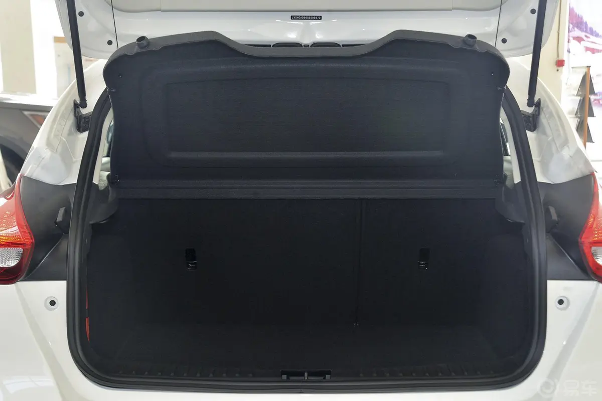 福克斯两厢 1.6L 自动舒适型行李箱空间