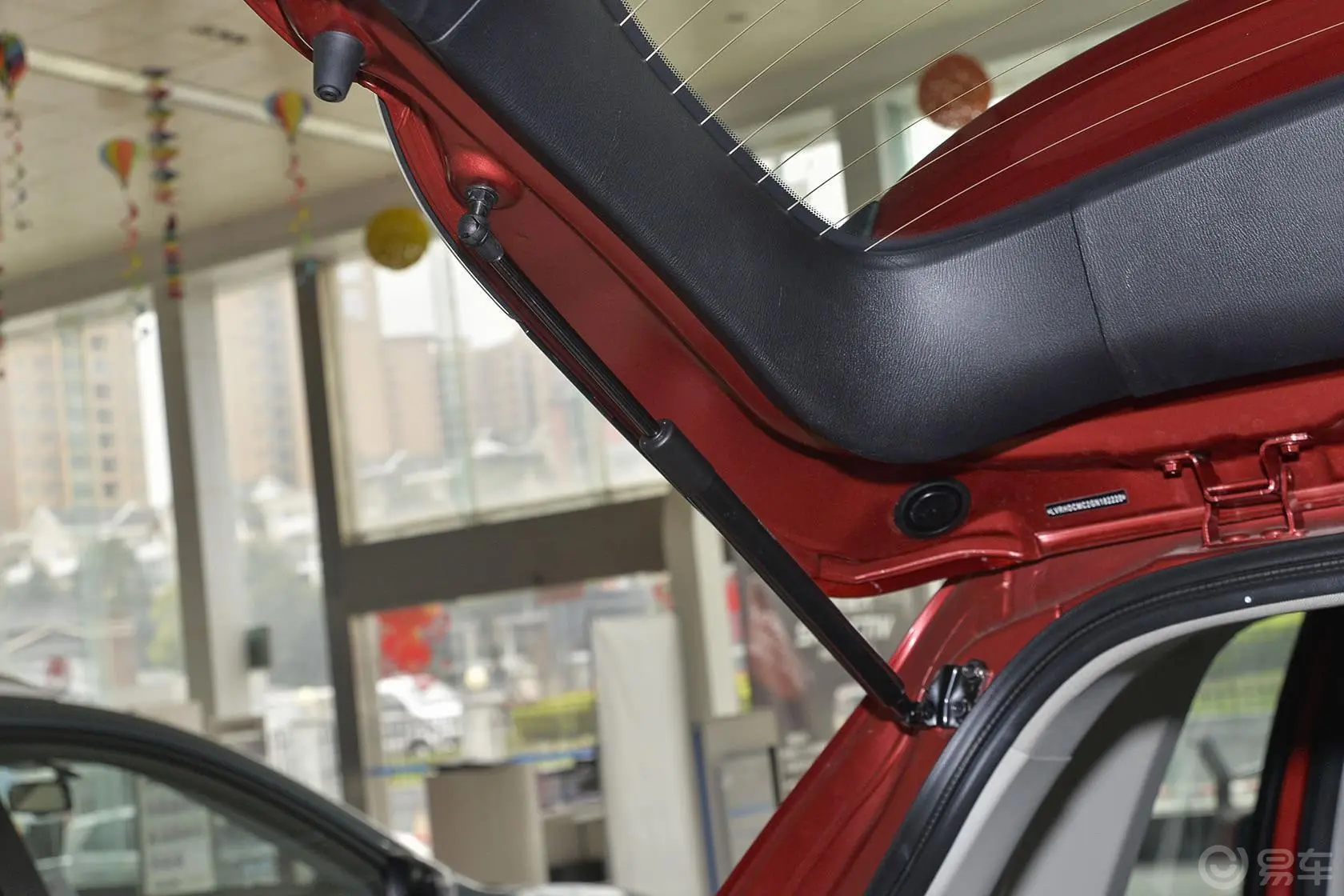 马自达CX-52.0L 手动 两驱 舒适版行李厢支撑杆