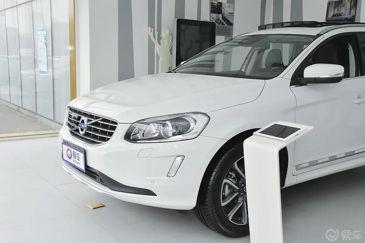 沃尔沃XC60T5 AWD 智驭版外观