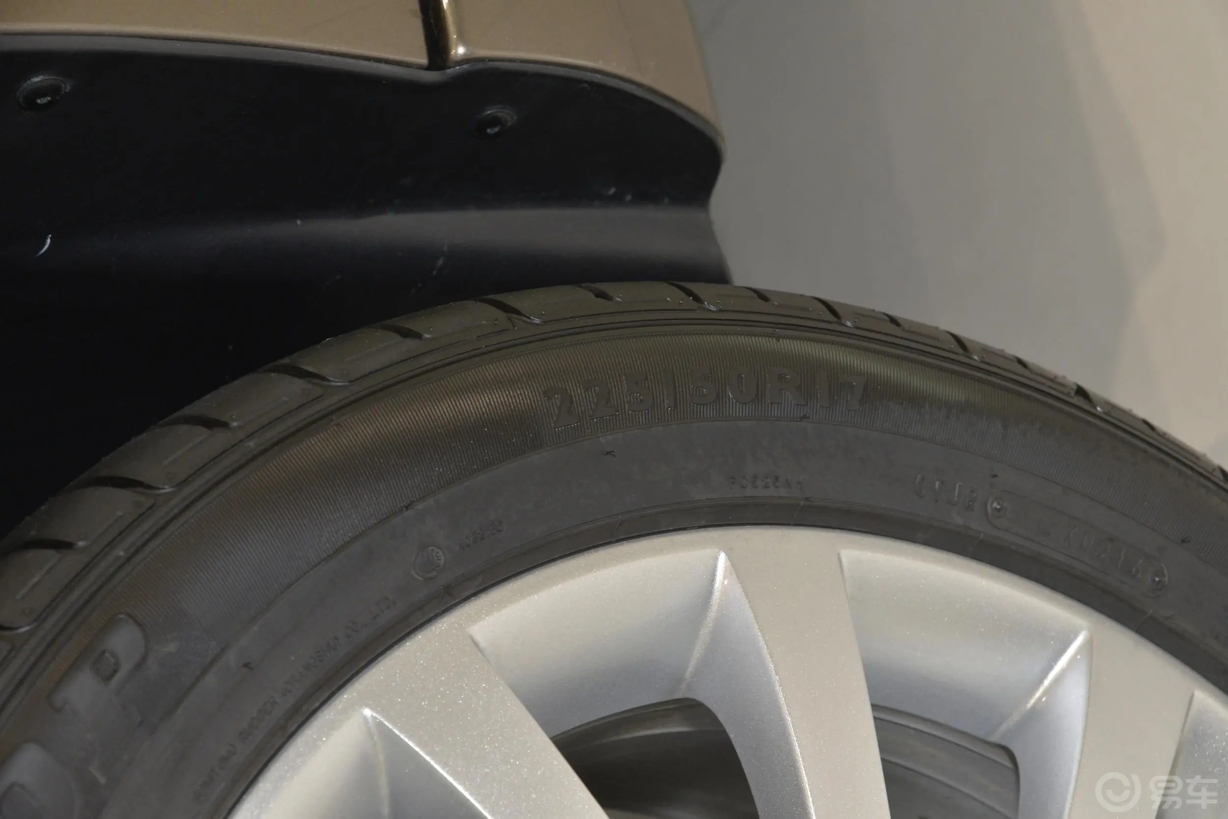 Yeti1.4TSI DSG创行版轮胎规格