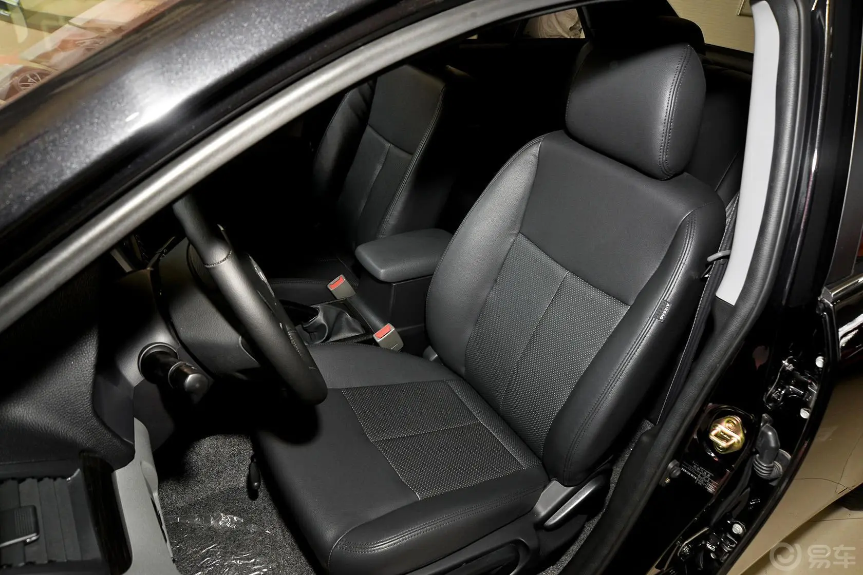众泰Z300新视界版 1.5L 手动 尊贵型驾驶员座椅