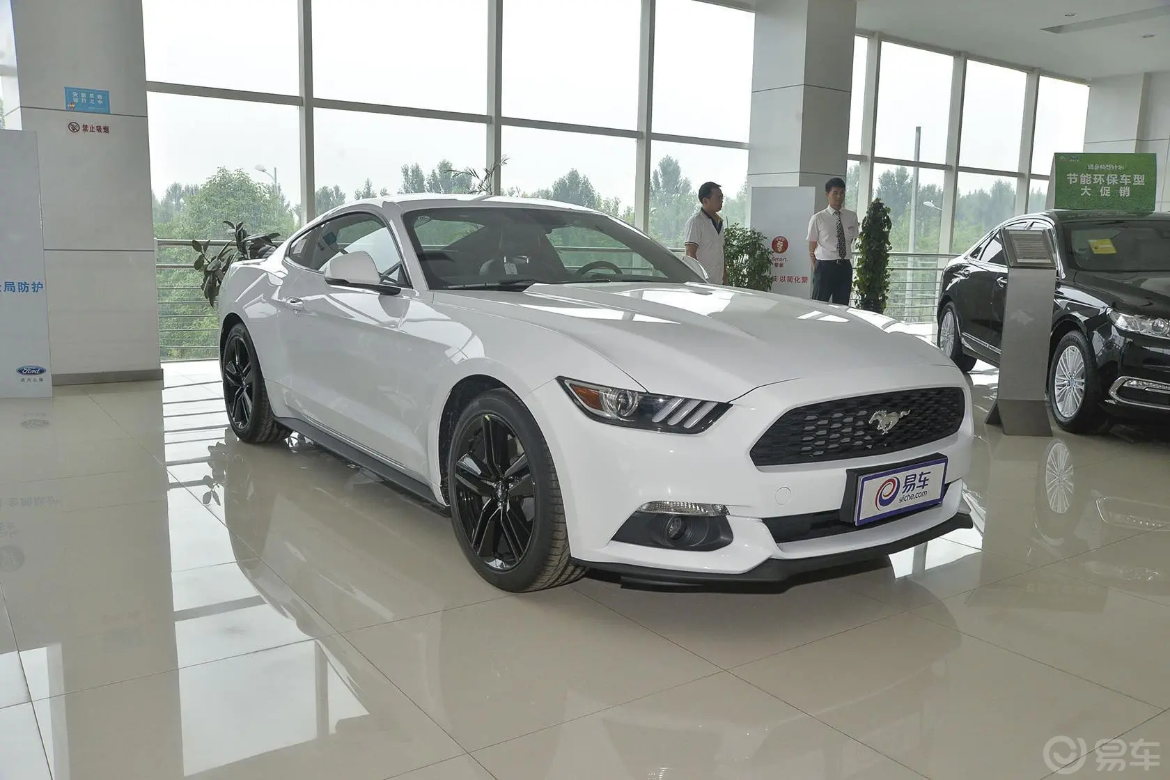 Mustang2.3L 手自一体 性能版尾标