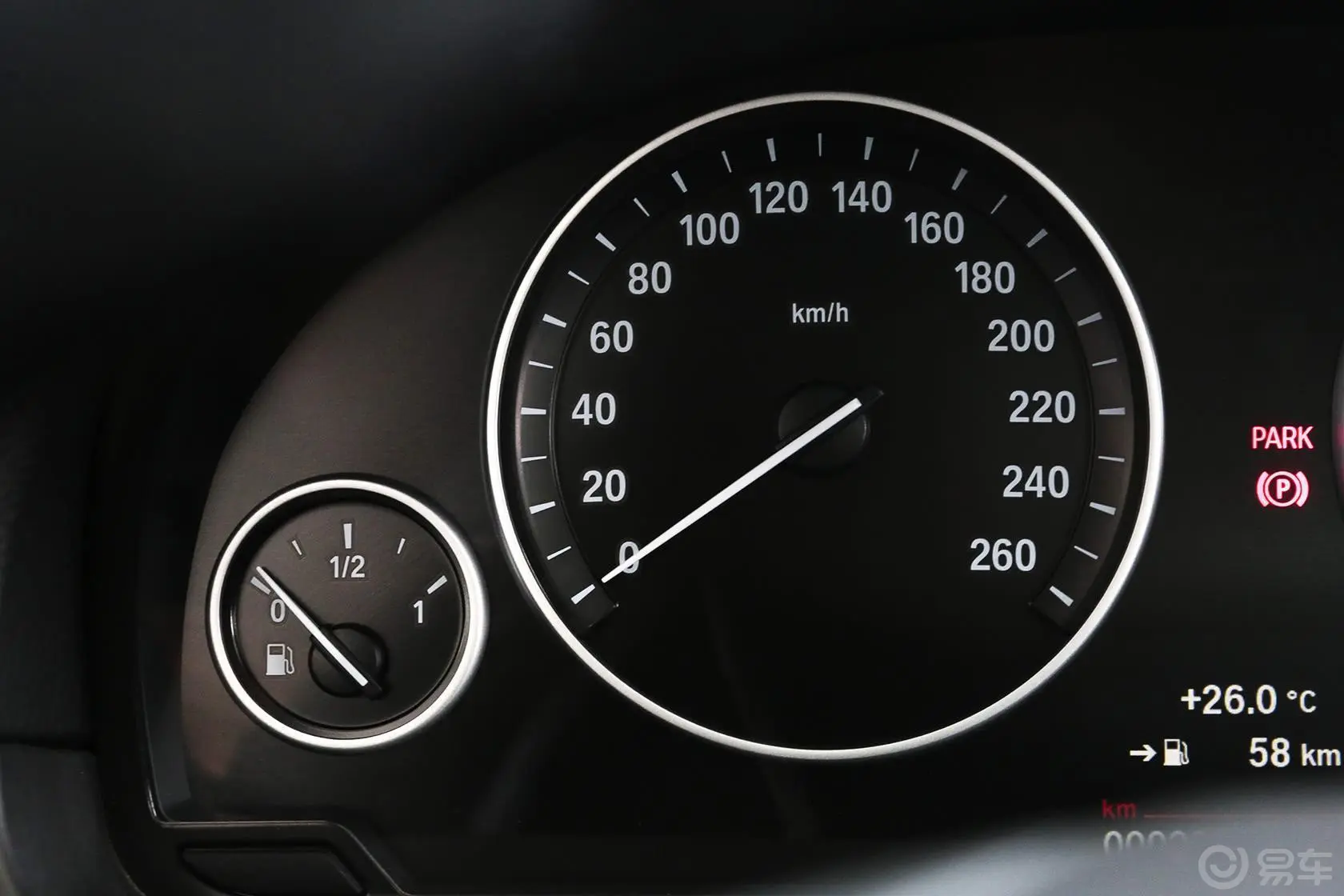 宝马5系(进口)520i 旅行轿车仪表盘背光显示