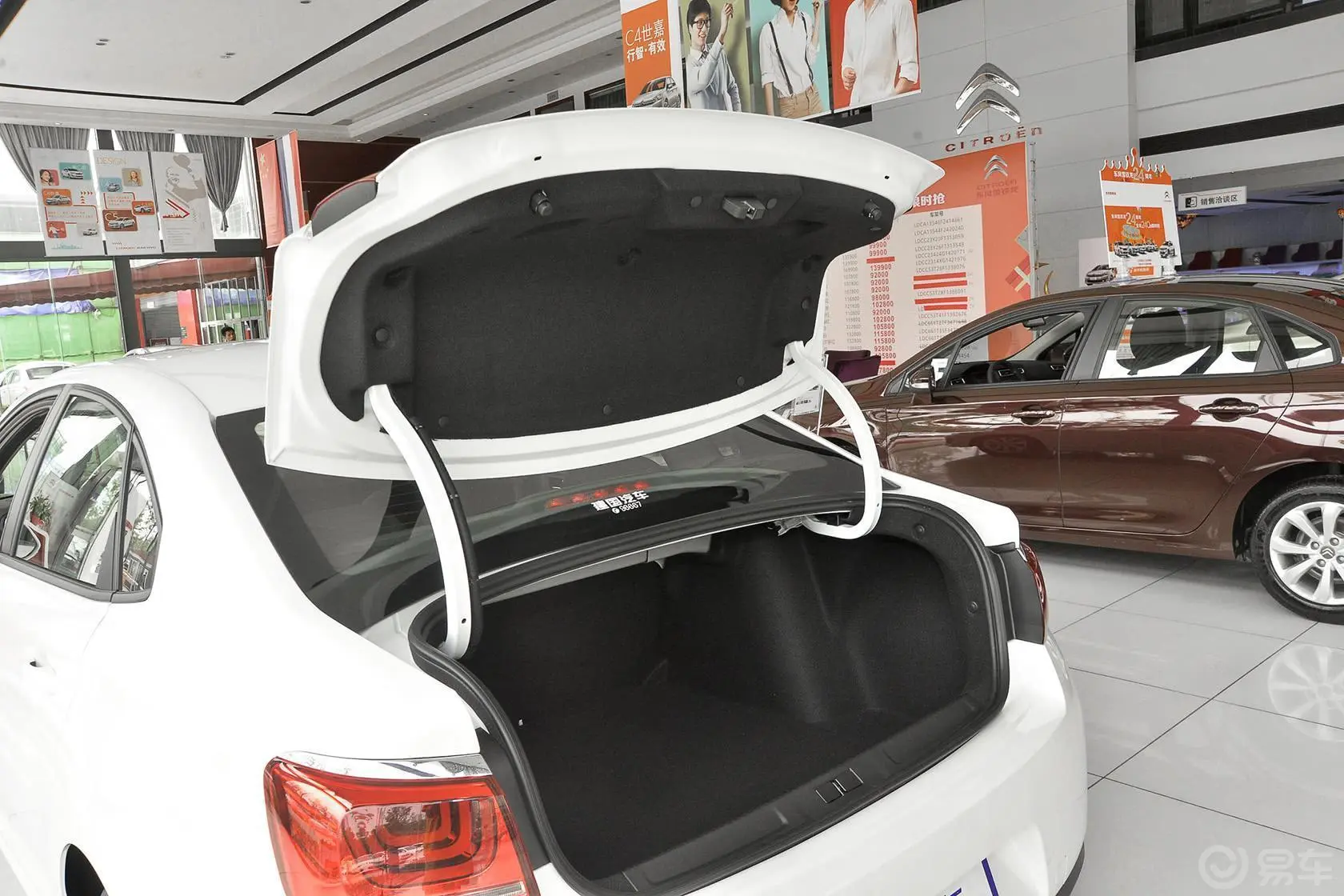 C4世嘉1.2T  手动 舒适型行李厢开口范围