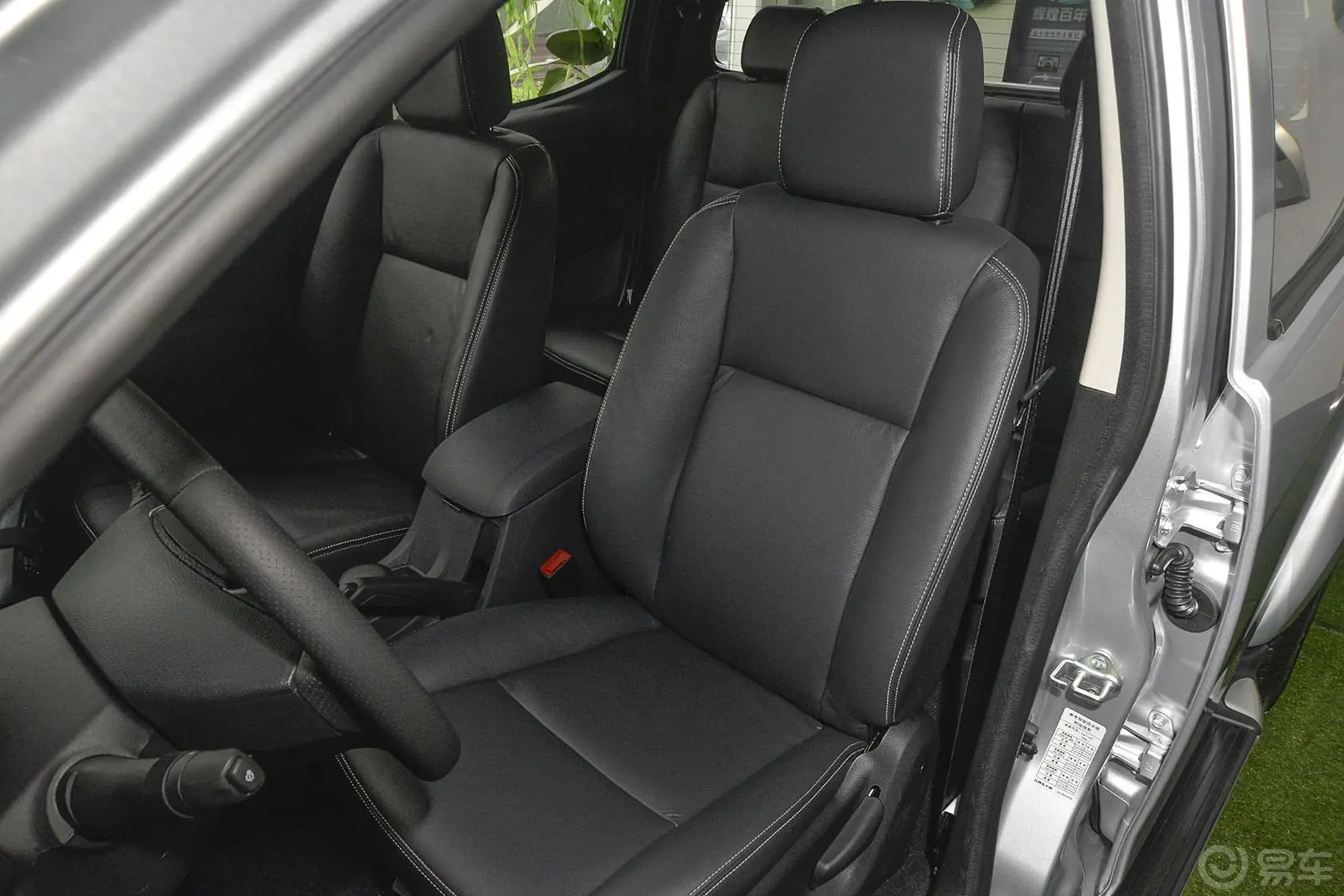 瑞迈2.8T 四驱超豪华款驾驶员座椅