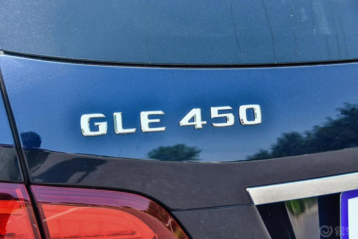 奔驰GLEGLE 450 AMG 4MATIC尾标