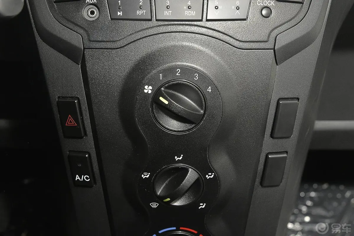 比亚迪F01.0L 手动 悦酷版空调