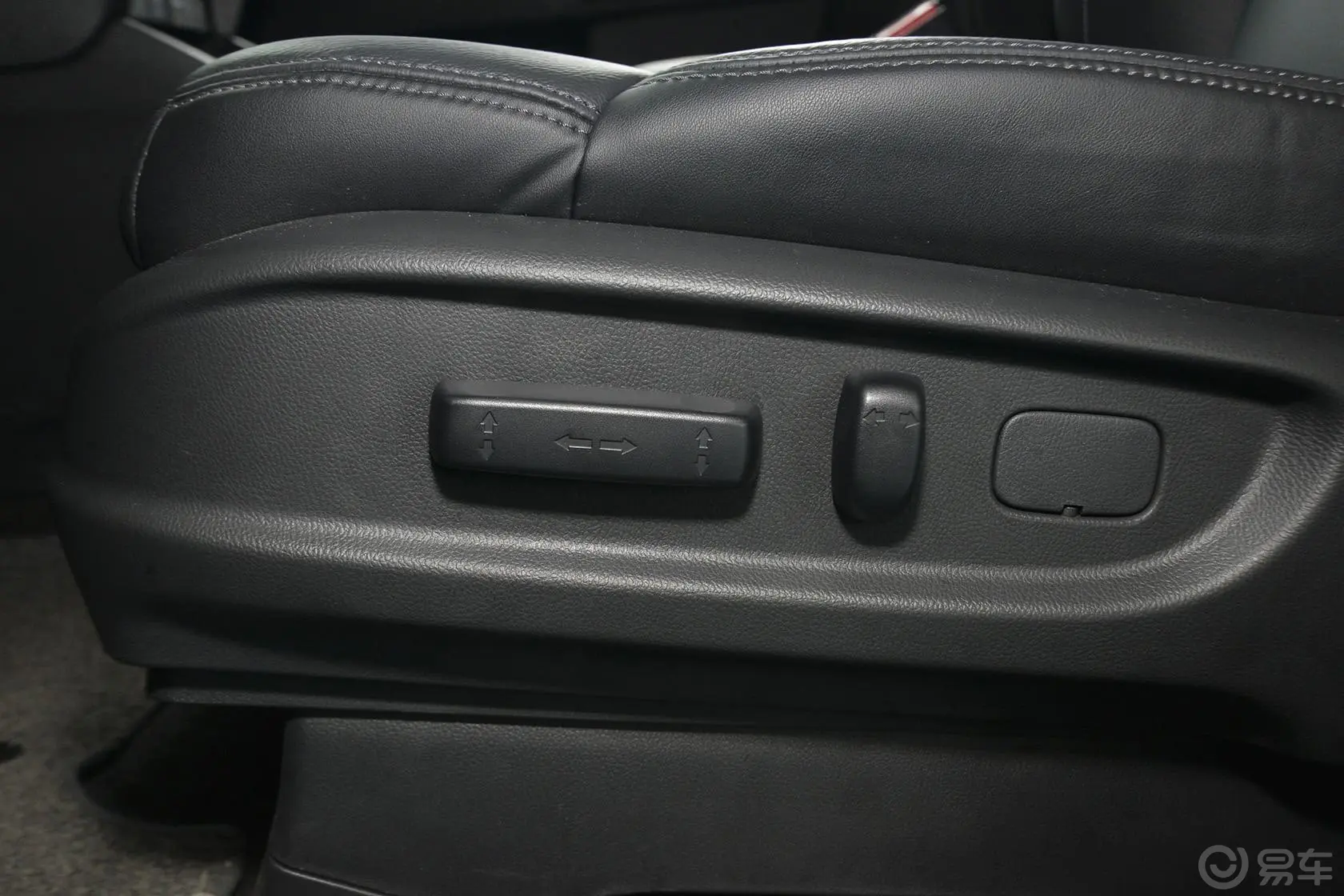 奥德赛改款 2.4L 自动 智享版座椅调节键