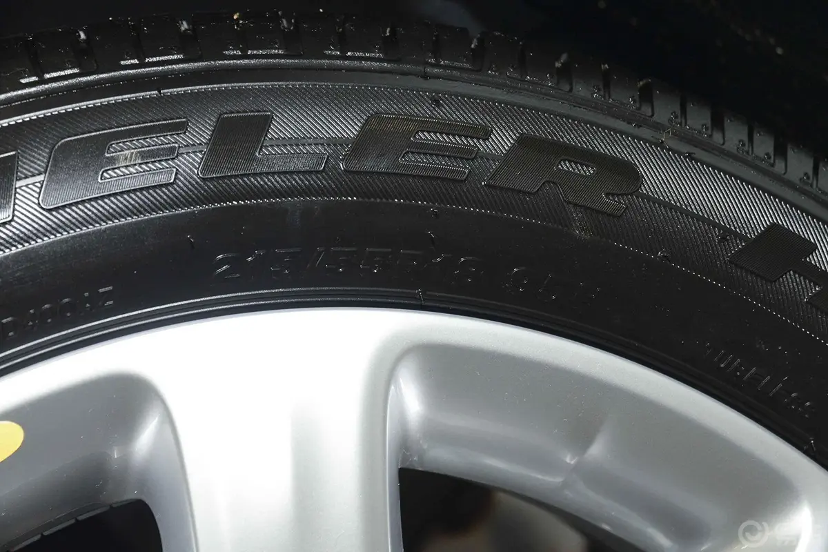 昂科拉1.4T G 手动 两驱 都市进取型轮胎规格