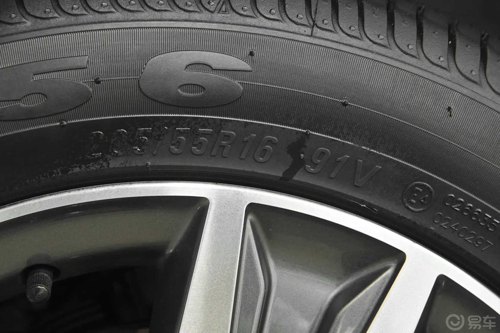 逸动1.6L 自动 尊贵型 国V轮胎规格