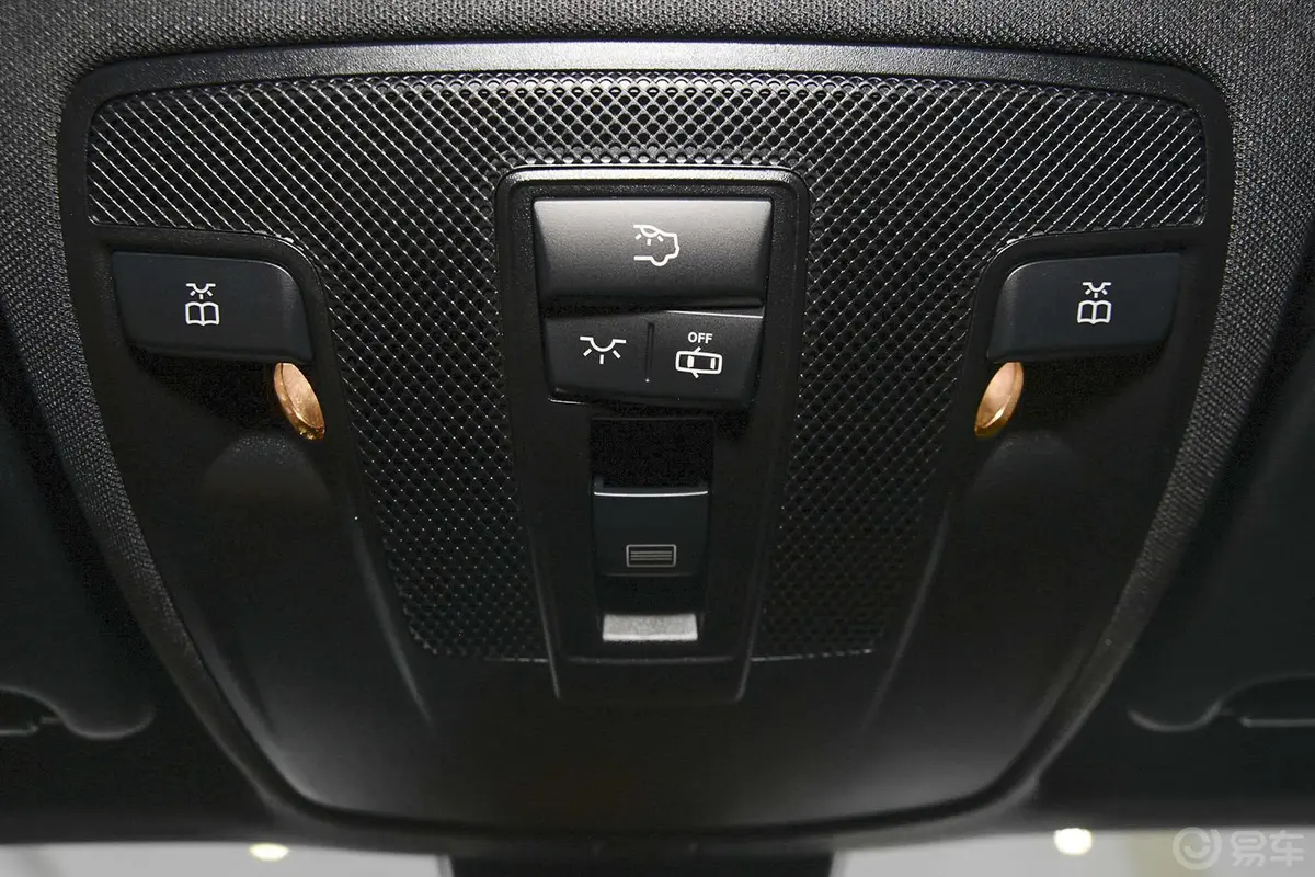 奔驰A级(进口)A 200 动感型前排车顶中央控制区