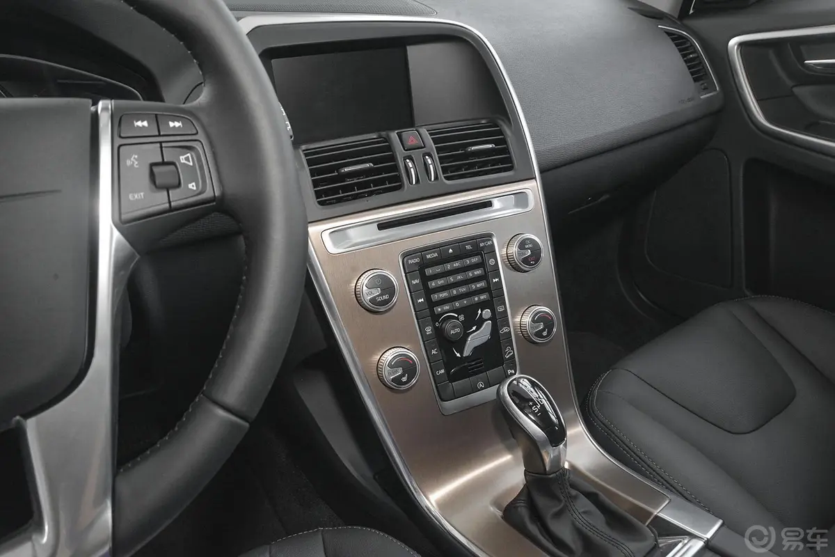 沃尔沃XC60T5 AWD 智进版中控台驾驶员方向