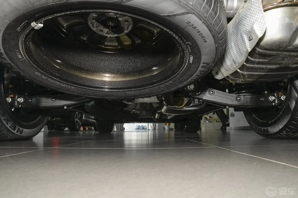 索兰托索兰托L 2.4GDI 汽油 4WD 定制版 七座 国IV外观