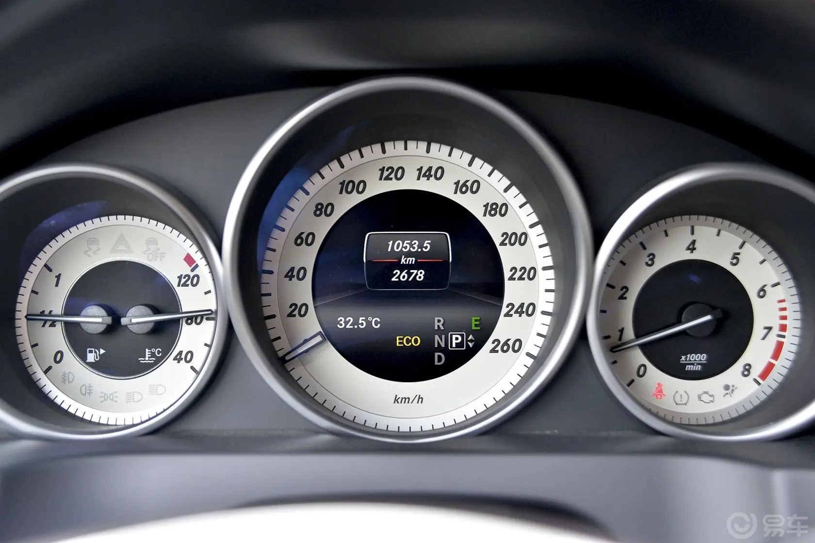 奔驰E级(进口)E260 Coupe 敞篷版仪表盘背光显示