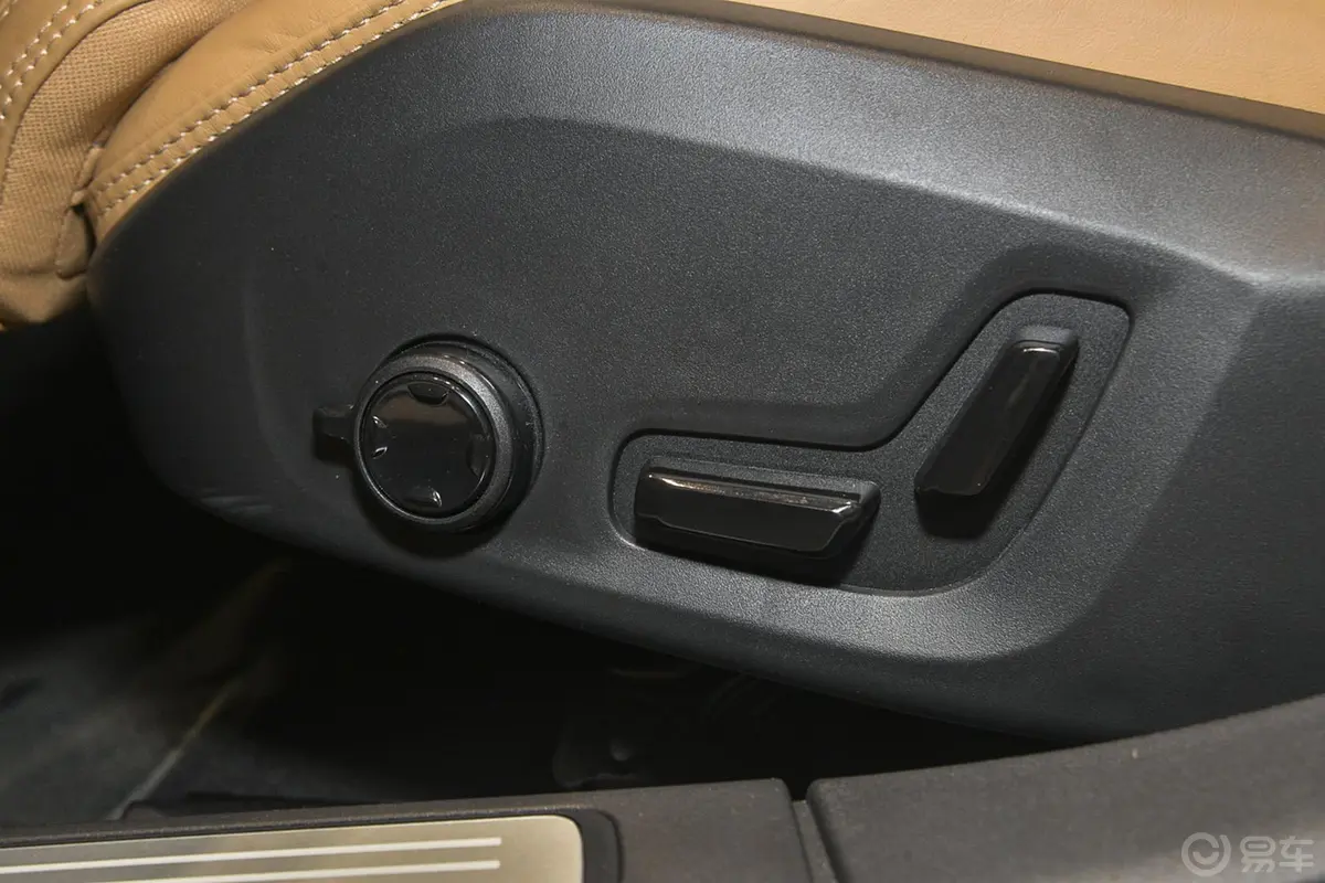 沃尔沃S90(进口)T6 AWD 智雅版座椅调节键