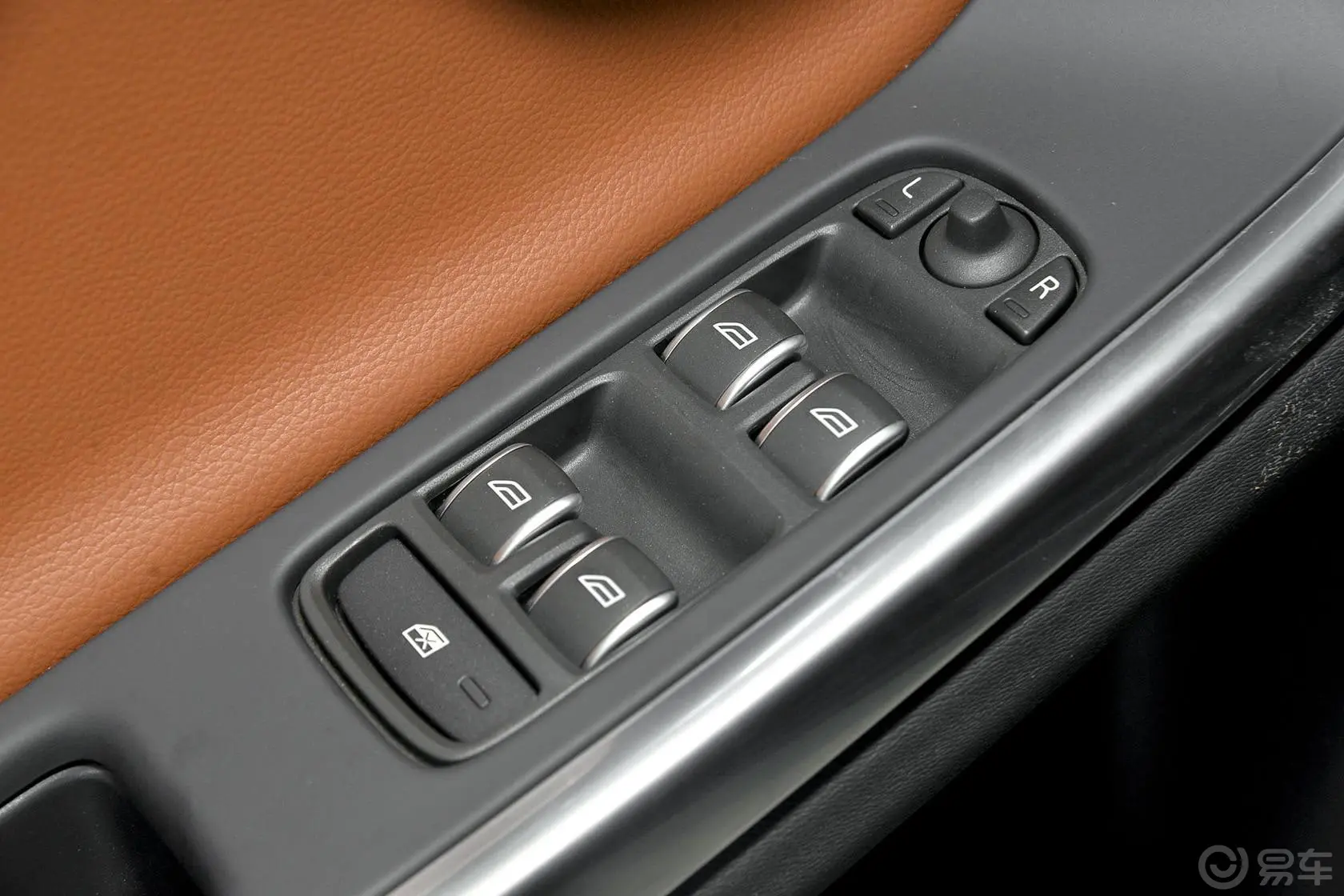 沃尔沃S60T4 智远版车窗升降键