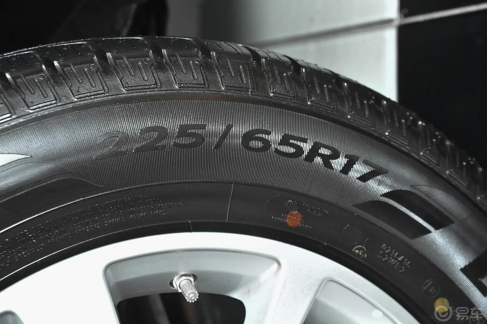 幻速S61.5T CVT 尊享版轮胎规格