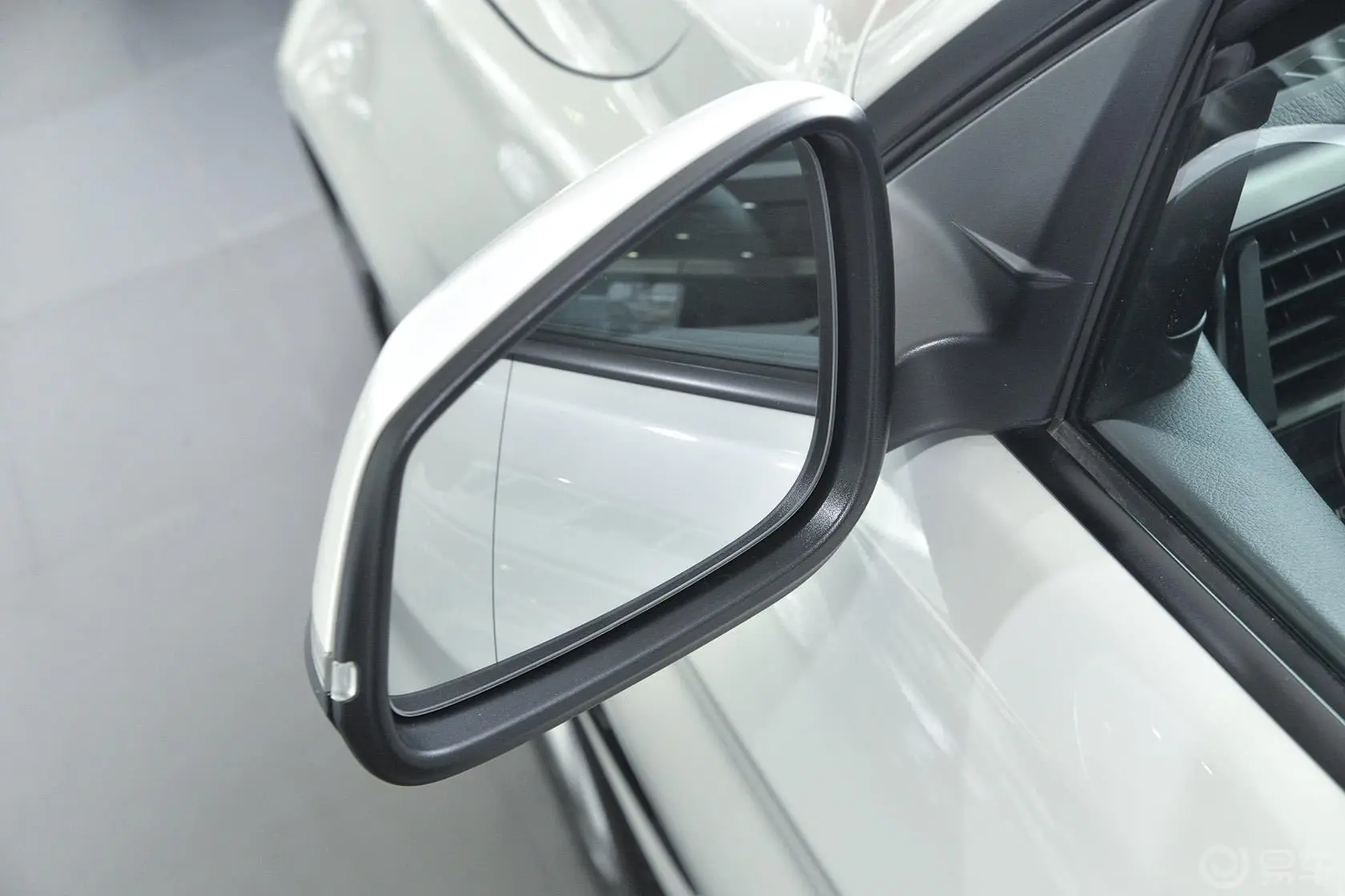宝马4系双门轿跑车 420i 时尚型后视镜镜面（后）
