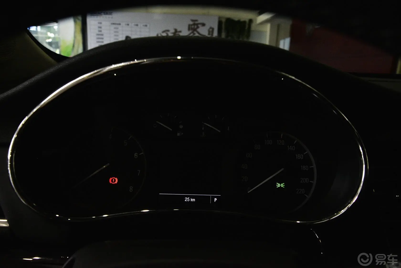 昂科拉18T 自动 两驱 都市精英型仪表盘背光显示