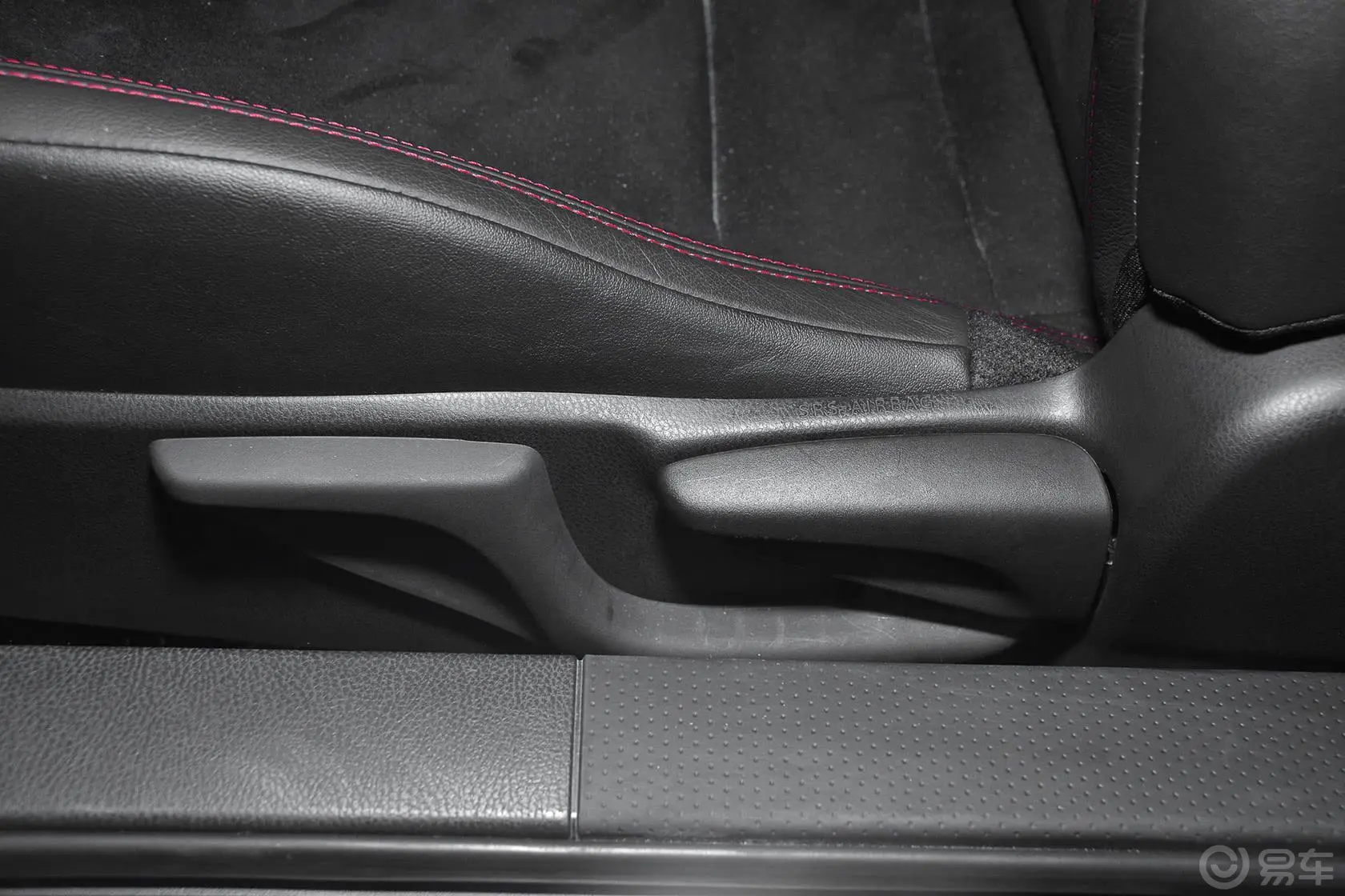 丰田862.0L 自动 豪华型座椅调节键