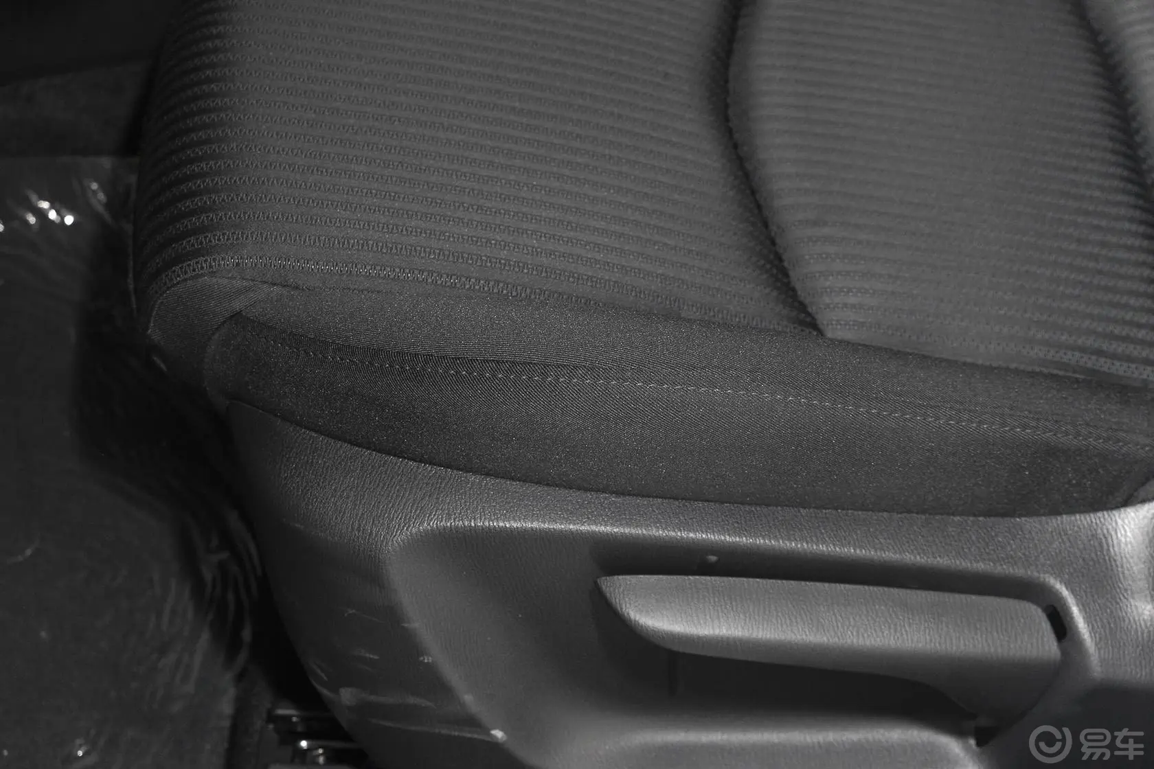 马自达3 昂克赛拉三厢 1.5L 自动 豪华型座椅调节键