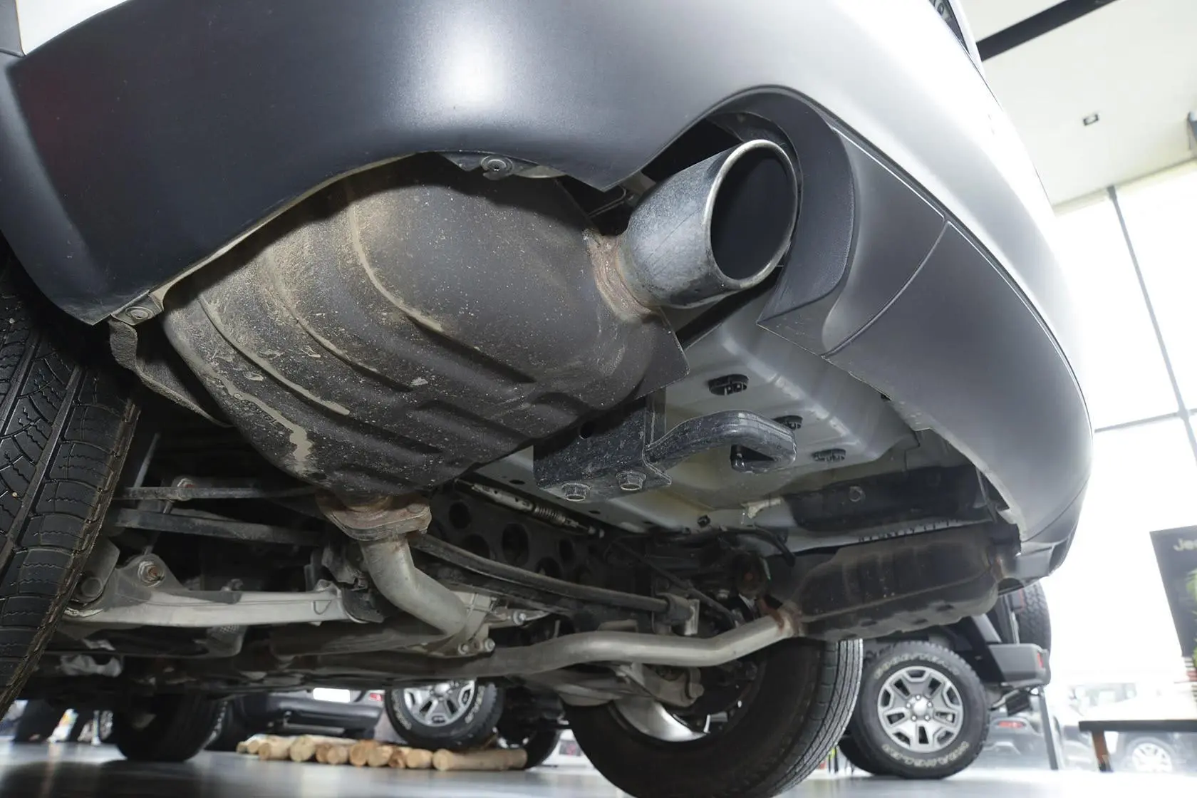 大切诺基(进口)3.0TD 柴油 舒享导航版排气管（排气管装饰罩）