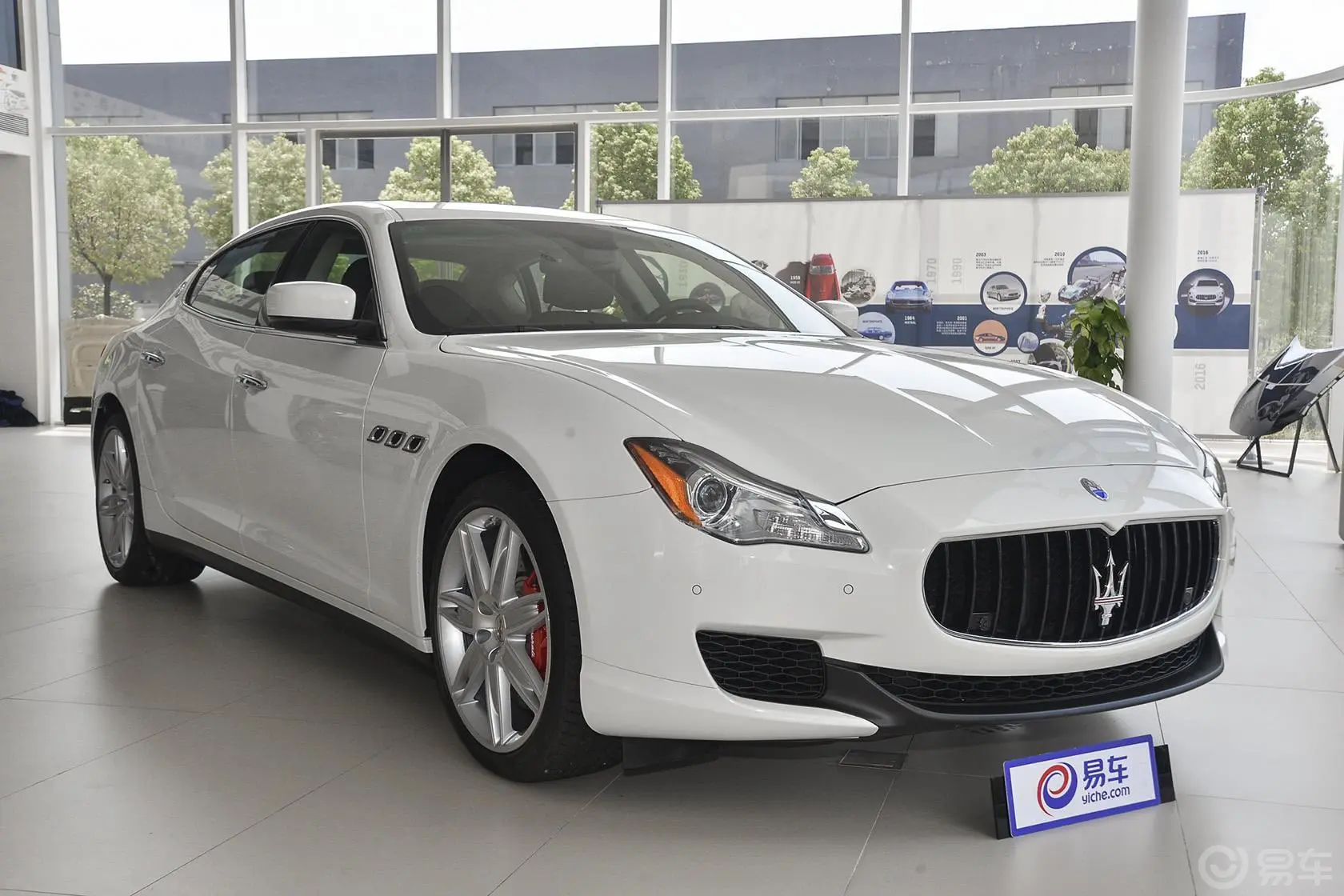 Quattroporte3.8T 标准型外观