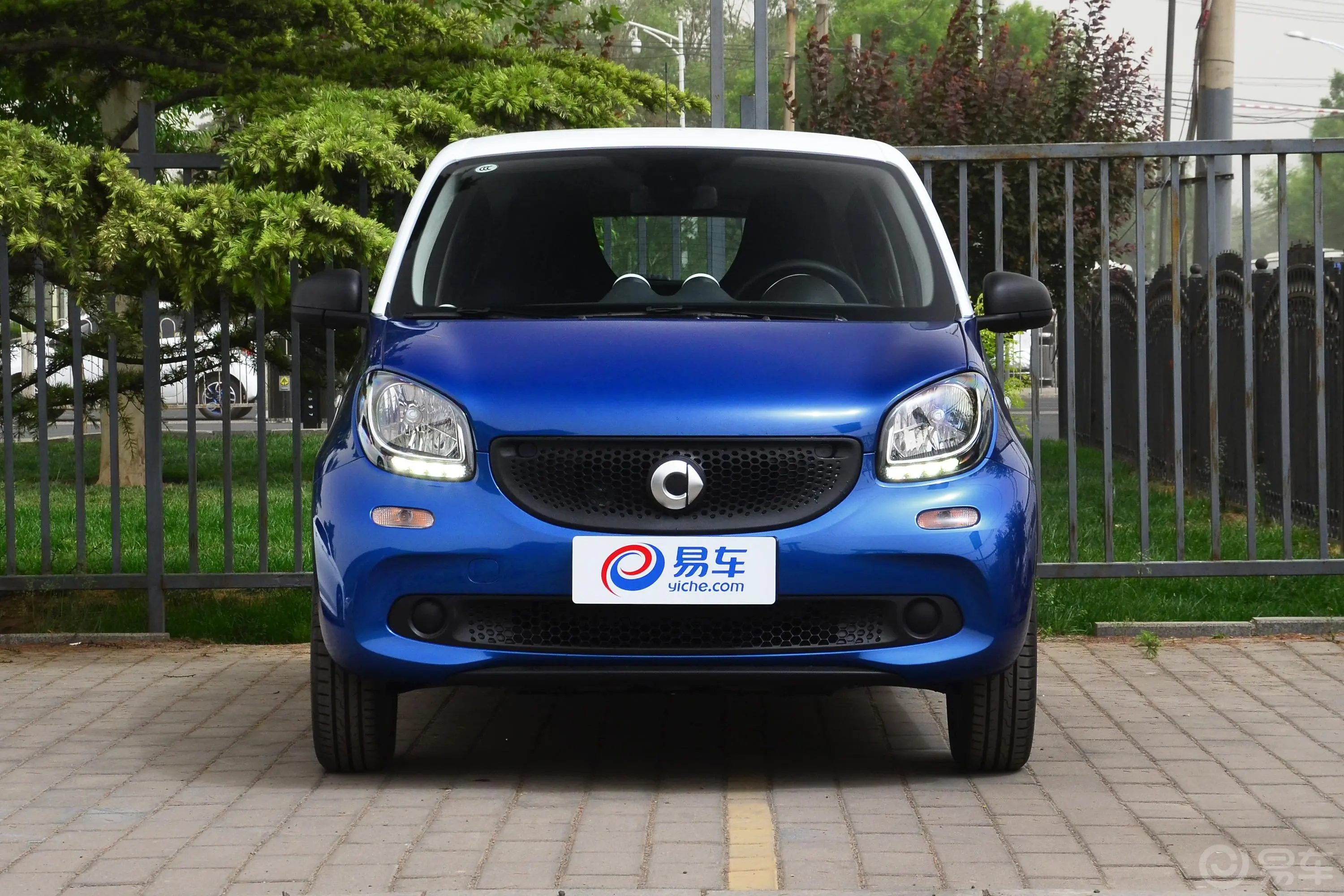 smart forfour1.0L 52千瓦灵动版外观