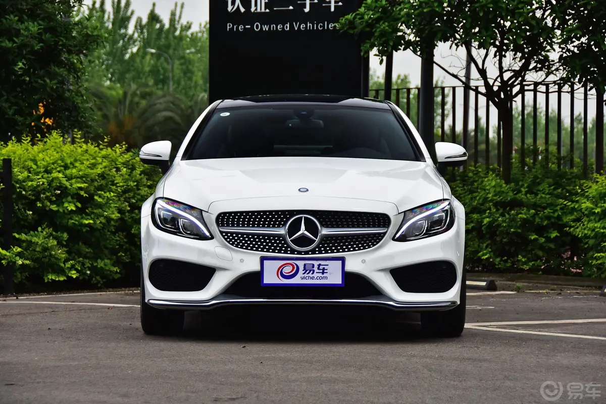 奔驰C级(进口)改款 C 200 4MATIC 轿跑车外观