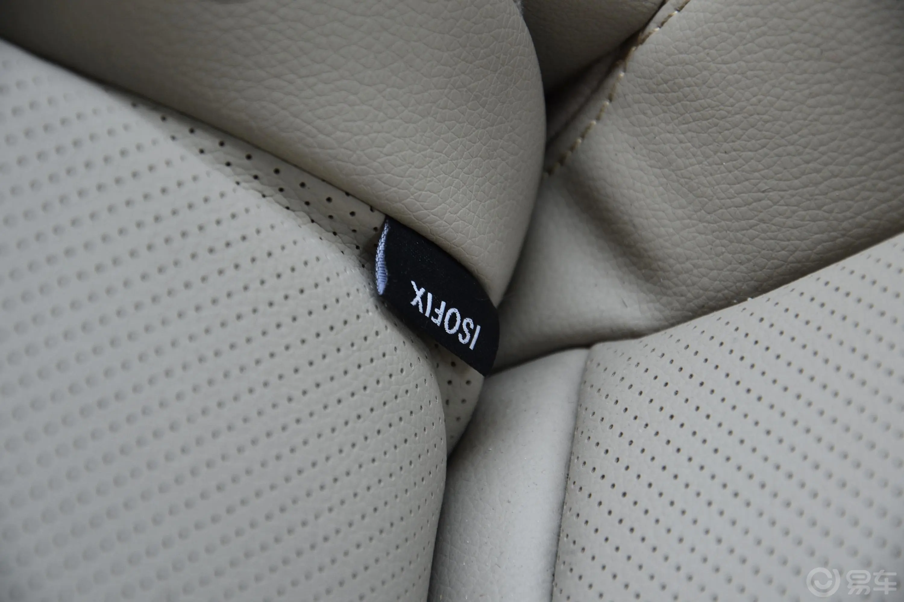 菱智M5L 1.6L 手动 舒适版 7座后排座椅