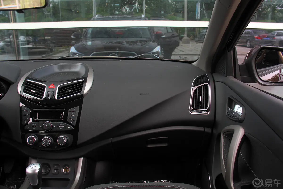 海马S5强动力版 1.6L 手动 舒适版副驾驶位区域