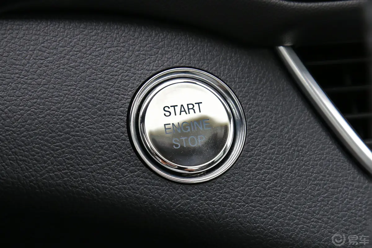众泰T600 Coupe1.5T 手自一体 尊享版钥匙孔或一键启动按键