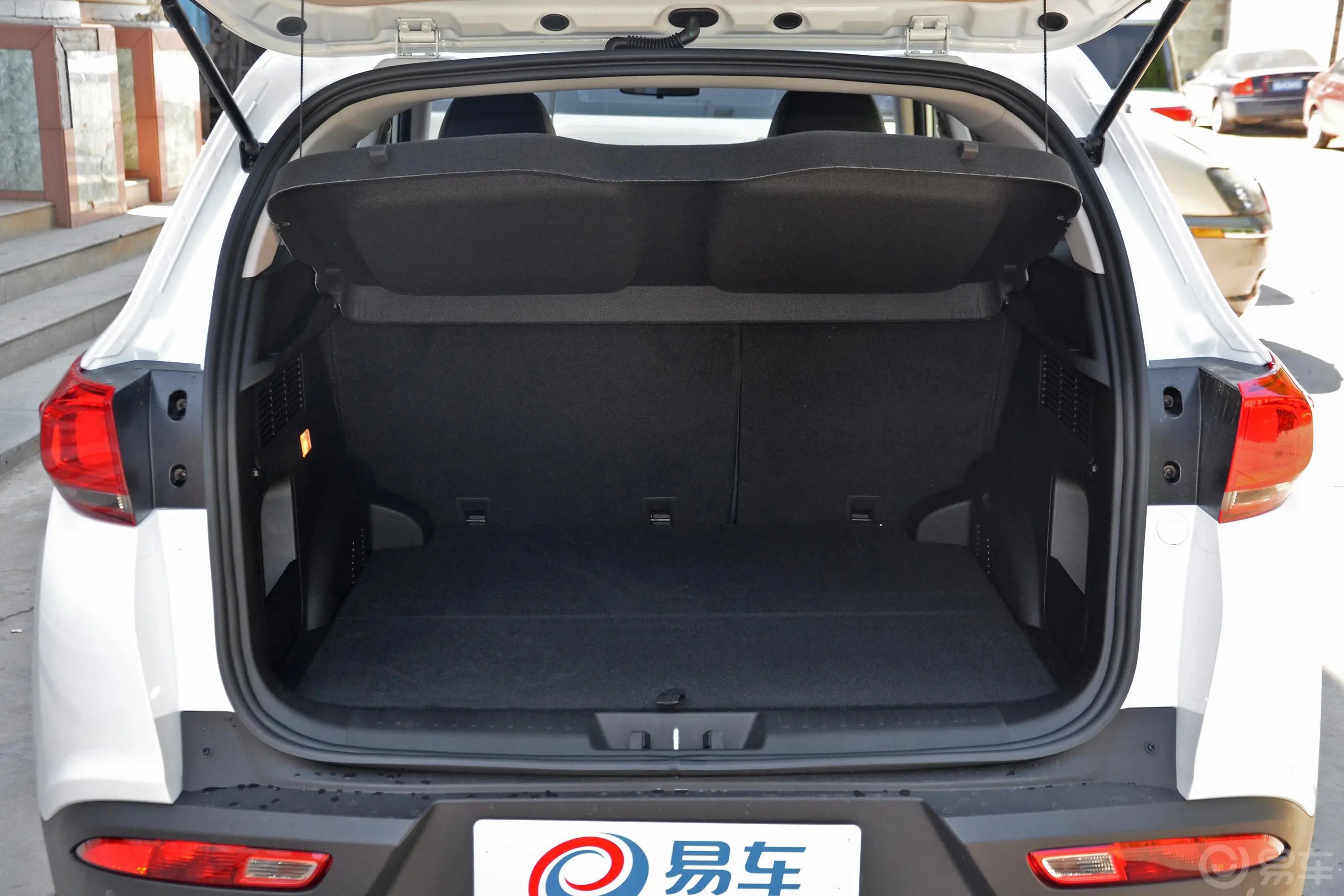 瑞虎7SPORT 1.5T 双离合 豪华版后备厢空间特写