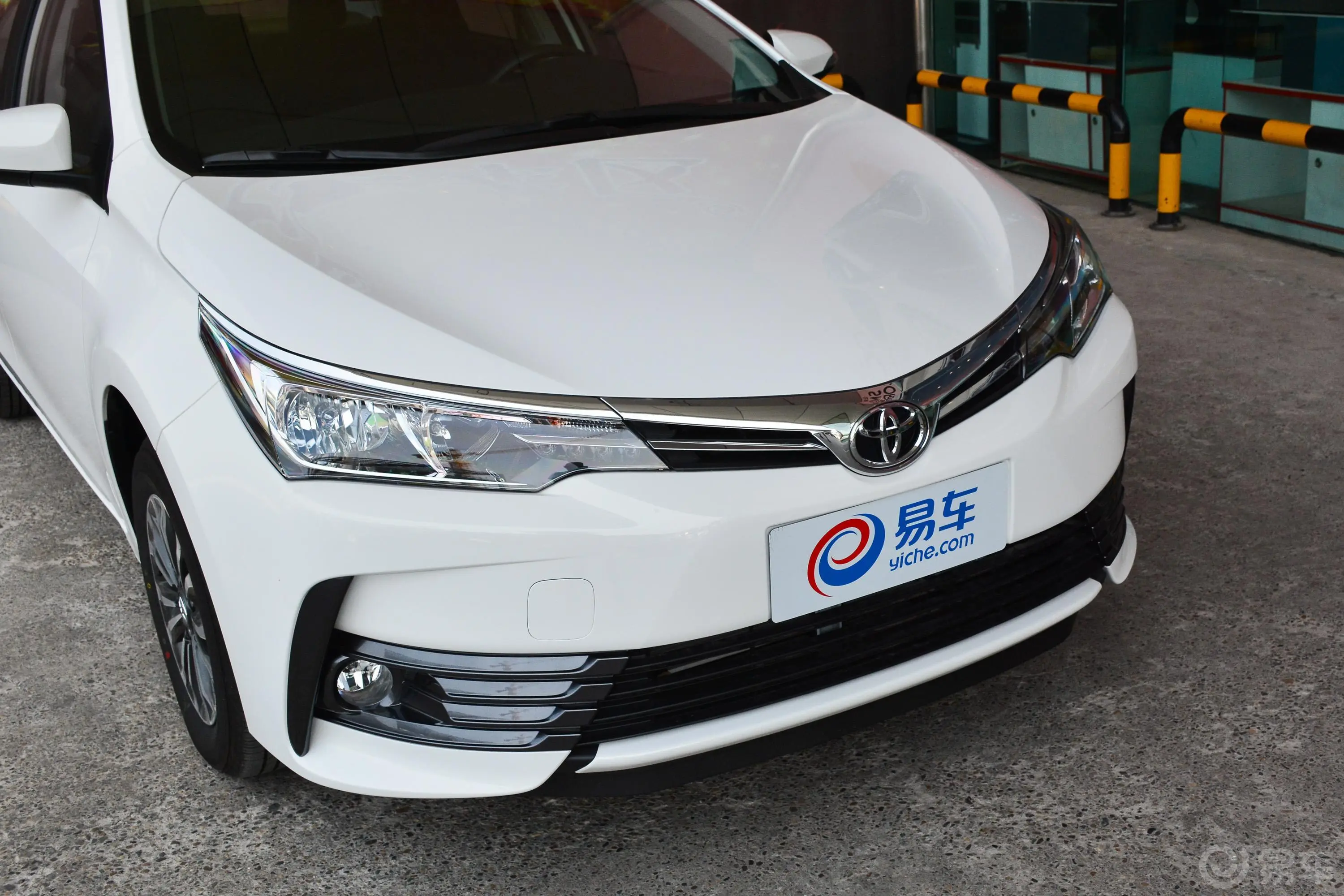 卡罗拉改款 1.2T CVT GL 国V外观