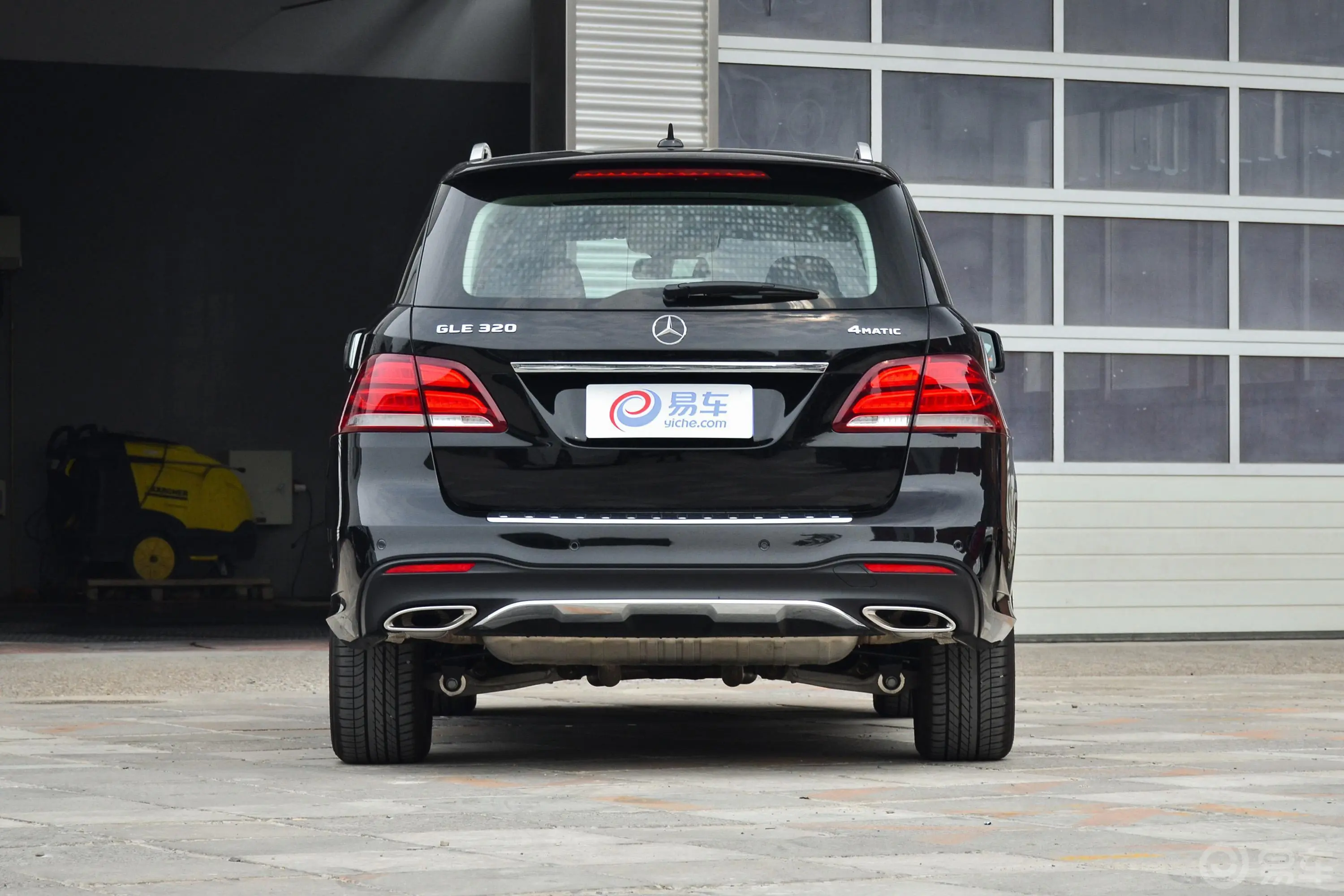 奔驰GLEGLE 320 4MATIC 豪华版正后水平