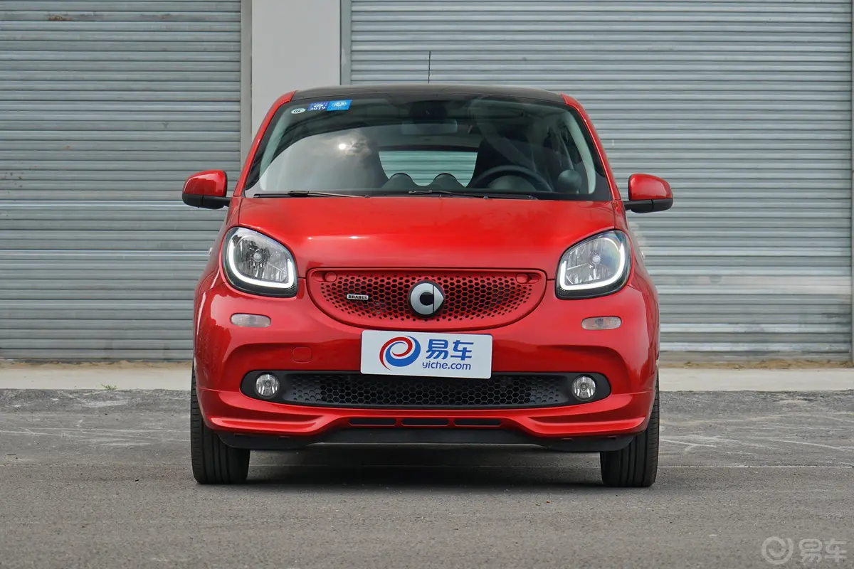 smart forfour0.9T BRABUS Xclusive正前水平