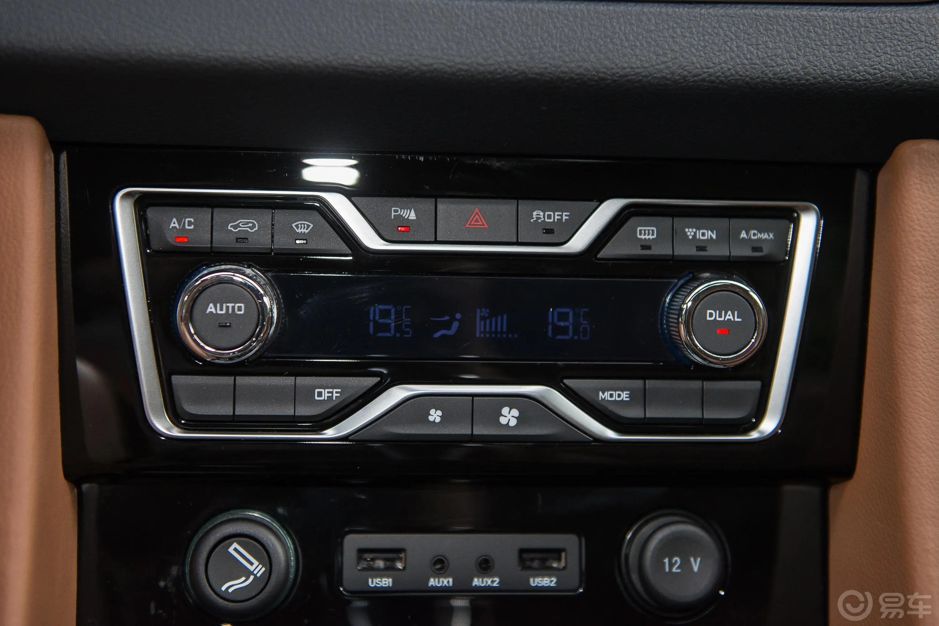 众泰T600 Coupe1.8T 双离合 尊享版空调