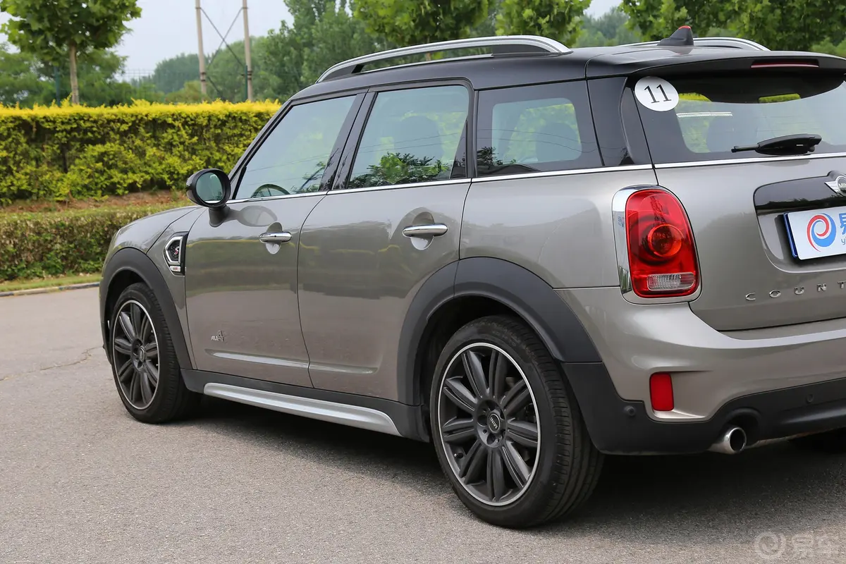 MINI COUNTRYMAN2.0T COOPER S ALL4 旅行家外观