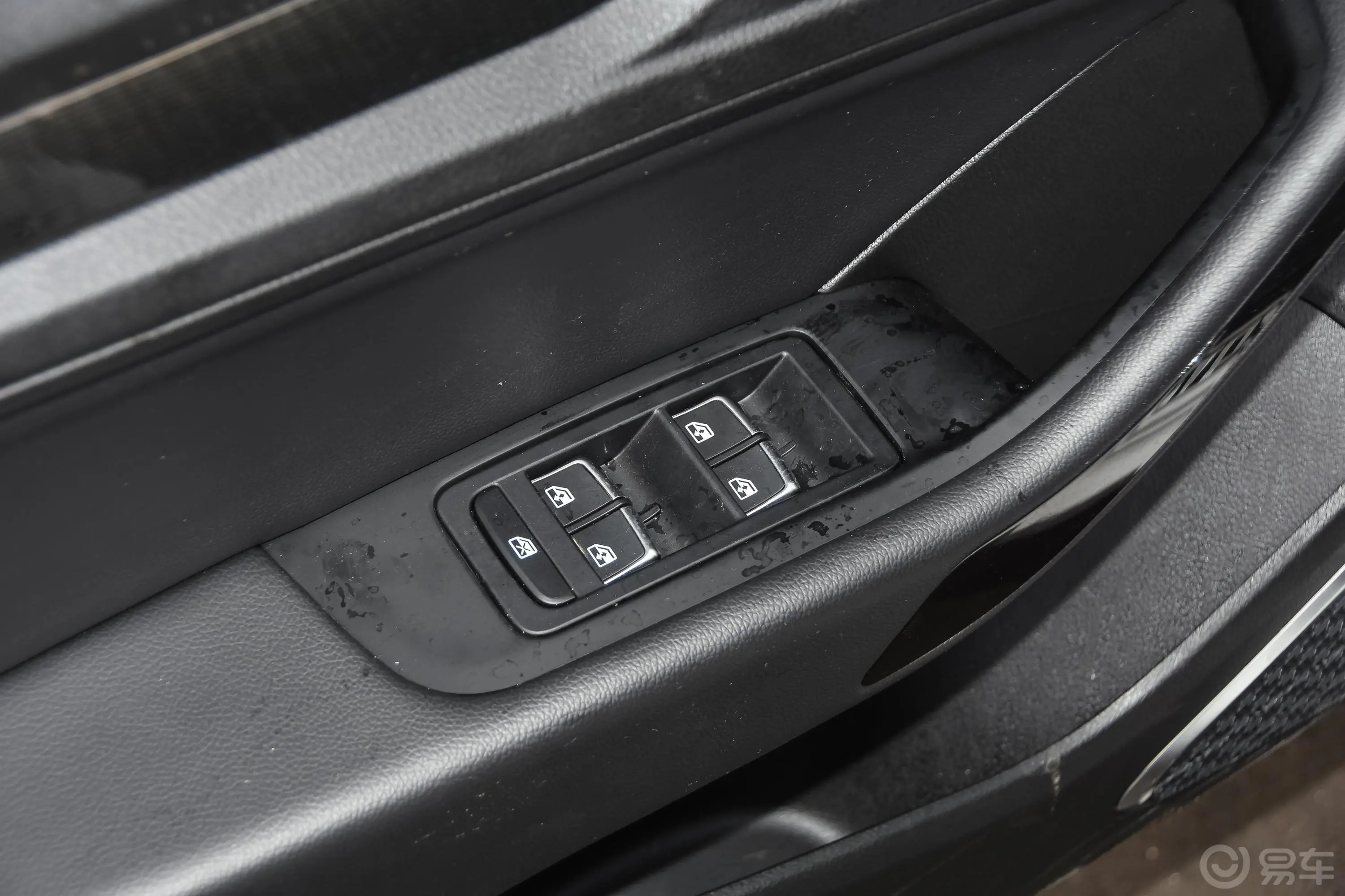 众泰Z3601.5L 手动 豪华版车窗调节整体