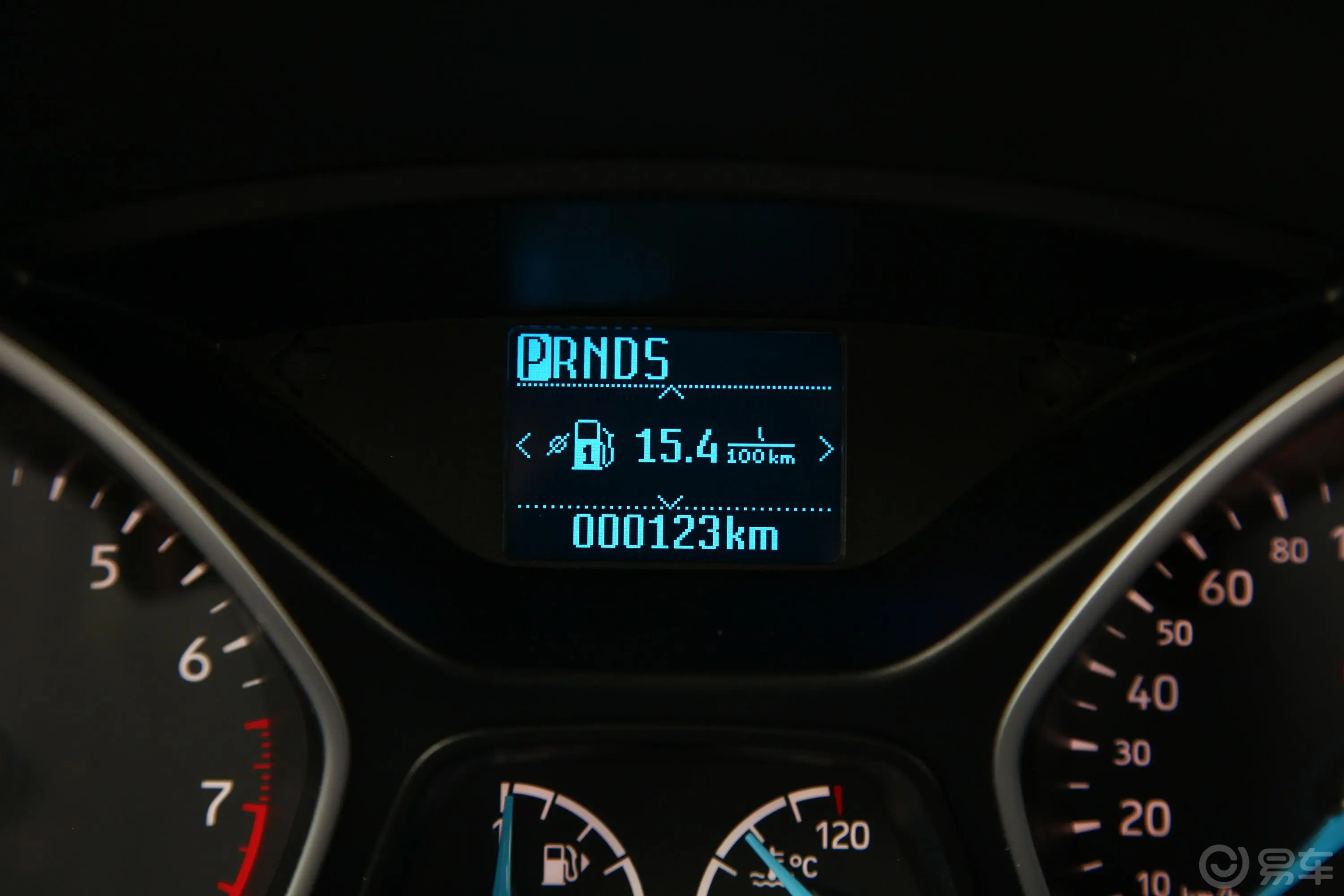 福克斯三厢 1.6L 双离合 超能风尚型智行版内饰