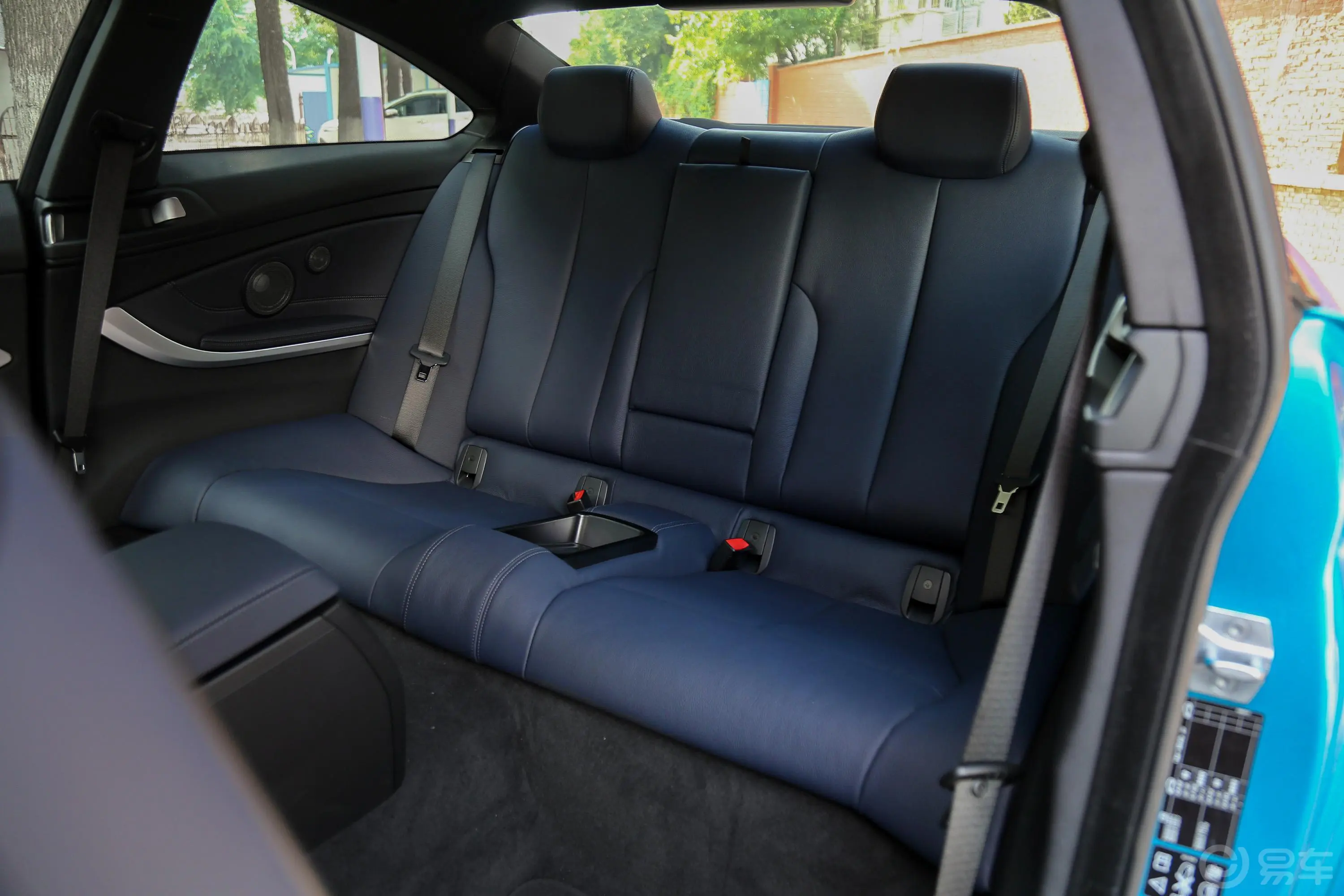 宝马4系双门轿跑 440i xDrive M运动套装后排座椅