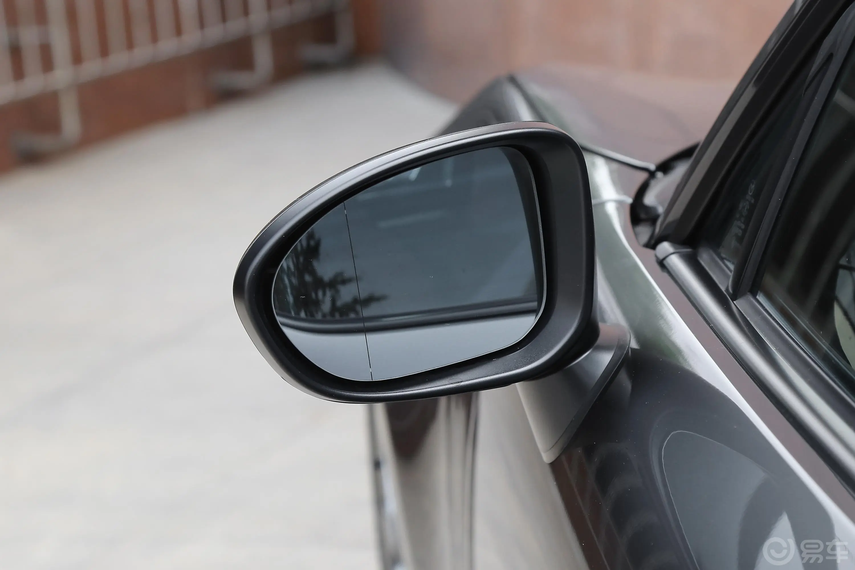 马自达MX-5RF 2.0L 铂钢灰后视镜镜面