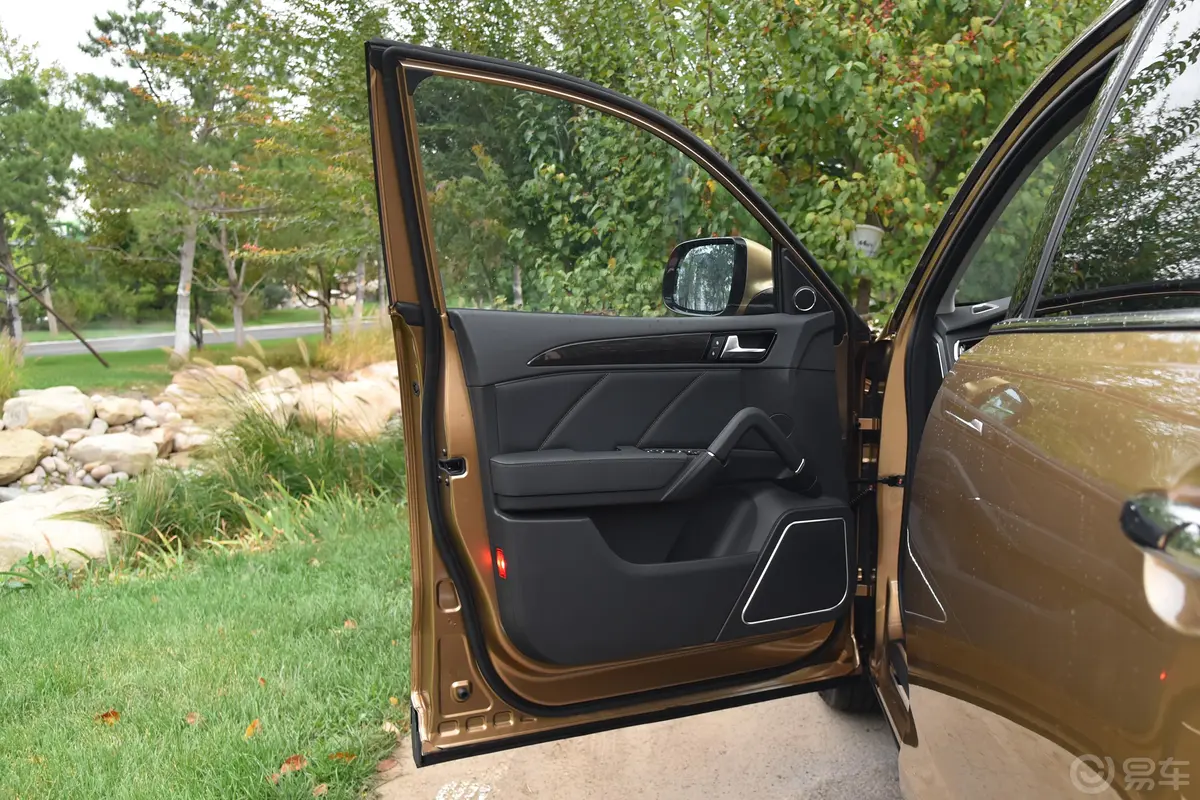 众泰T600运动版 1.8T 双离合 尊贵版驾驶员侧前车门