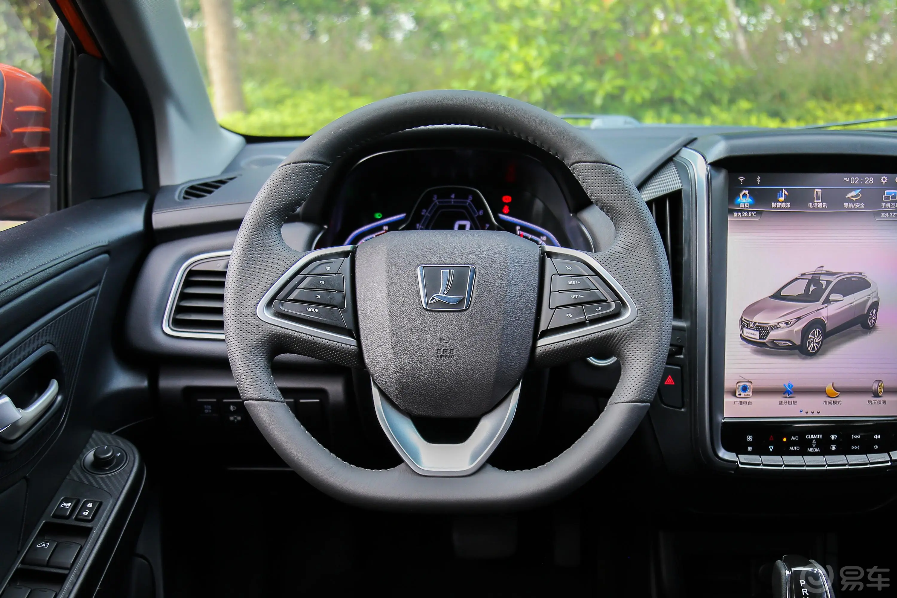 U5 SUV1.6L CVT 爵士版方向盘