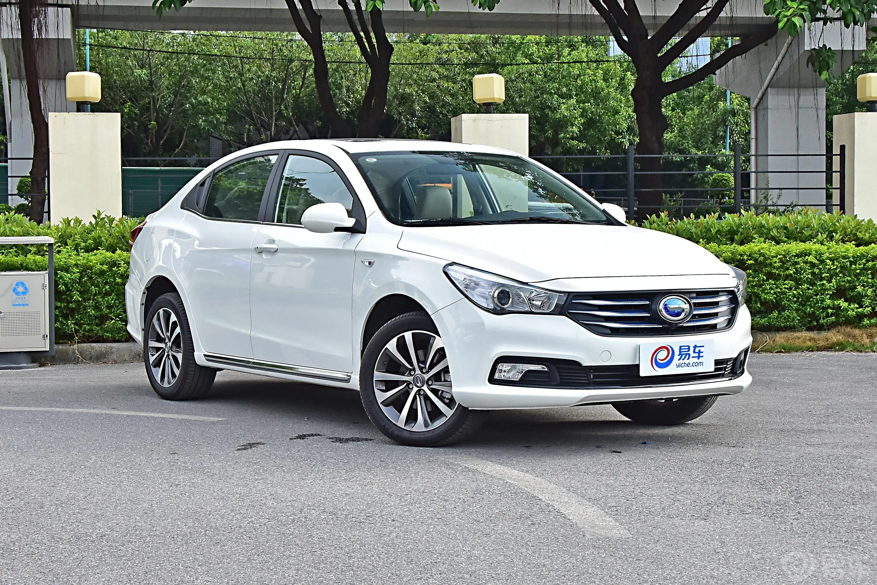 传祺GA3S PHEV1.5L E-CVT 尊享版天窗