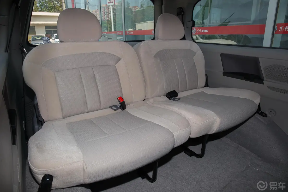 菱智改款 M3L 1.6L 手动 舒适版 7座第三排座椅