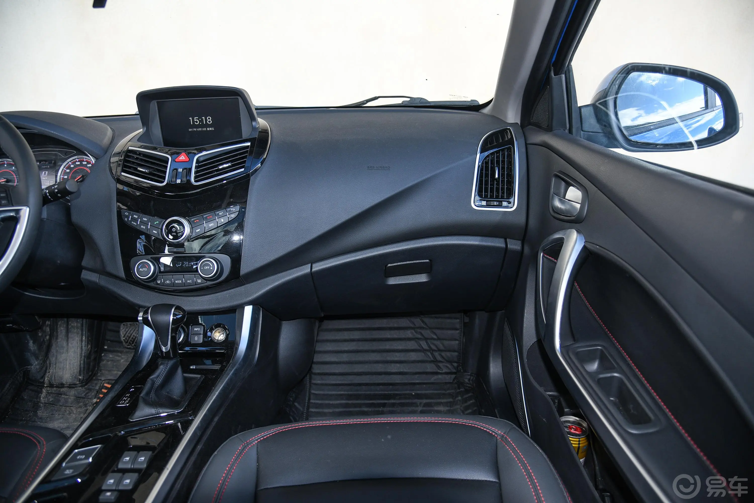 海马S51.6L 手动  舒适版副驾驶位区域