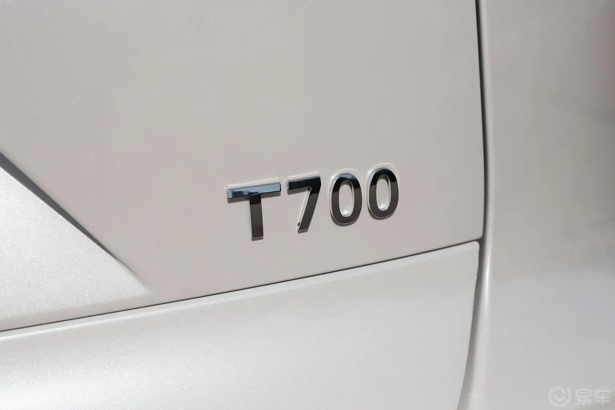 众泰T7001.8T 双离合 旗舰版外观